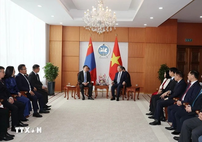 Tổng Bí thư, Chủ tịch nước Tô Lâm hội kiến Chủ tịch Quốc hội Mông Cổ Dashzegviin Amarbayasgalan. (Ảnh: Trí Dũng/TTXVN) Tổng Bí thư, Chủ tịch nước Tô Lâm hội kiến Chủ tịch Quốc hội Mông Cổ Dashzegviin Amarbayasgalan. (Ảnh: Trí Dũng/TTXVN)