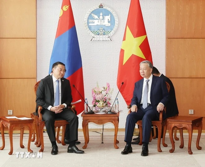 Tổng Bí thư, Chủ tịch nước Tô Lâm hội kiến Chủ tịch Quốc hội Mông Cổ Dashzegviin Amarbayasgalan. (Ảnh: Trí Dũng/TTXVN) Tổng Bí thư, Chủ tịch nước Tô Lâm hội kiến Chủ tịch Quốc hội Mông Cổ Dashzegviin Amarbayasgalan. (Ảnh: Trí Dũng/TTXVN)