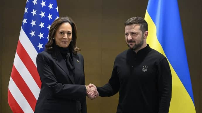 Tổng thống Ukraine Volodymyr Zelensky và Phó Tổng thống Mỹ Kamala Harris. (Ảnh: Pravda) Tổng thống Ukraine Volodymyr Zelensky và Phó Tổng thống Mỹ Kamala Harris. (Ảnh: Pravda)
