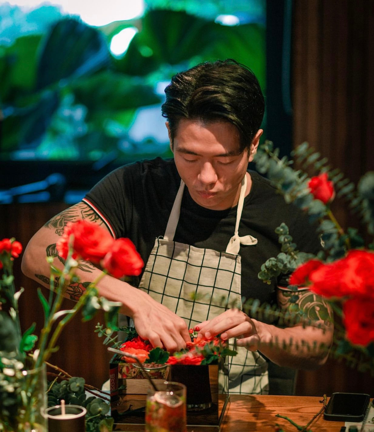 Michael Trương gia nhập hội "bạn trai quốc dân" nhờ khả năng nấu nướng "đỉnh của chóp". Michael Trương gia nhập hội "bạn trai quốc dân" nhờ khả năng nấu nướng "đỉnh của chóp".