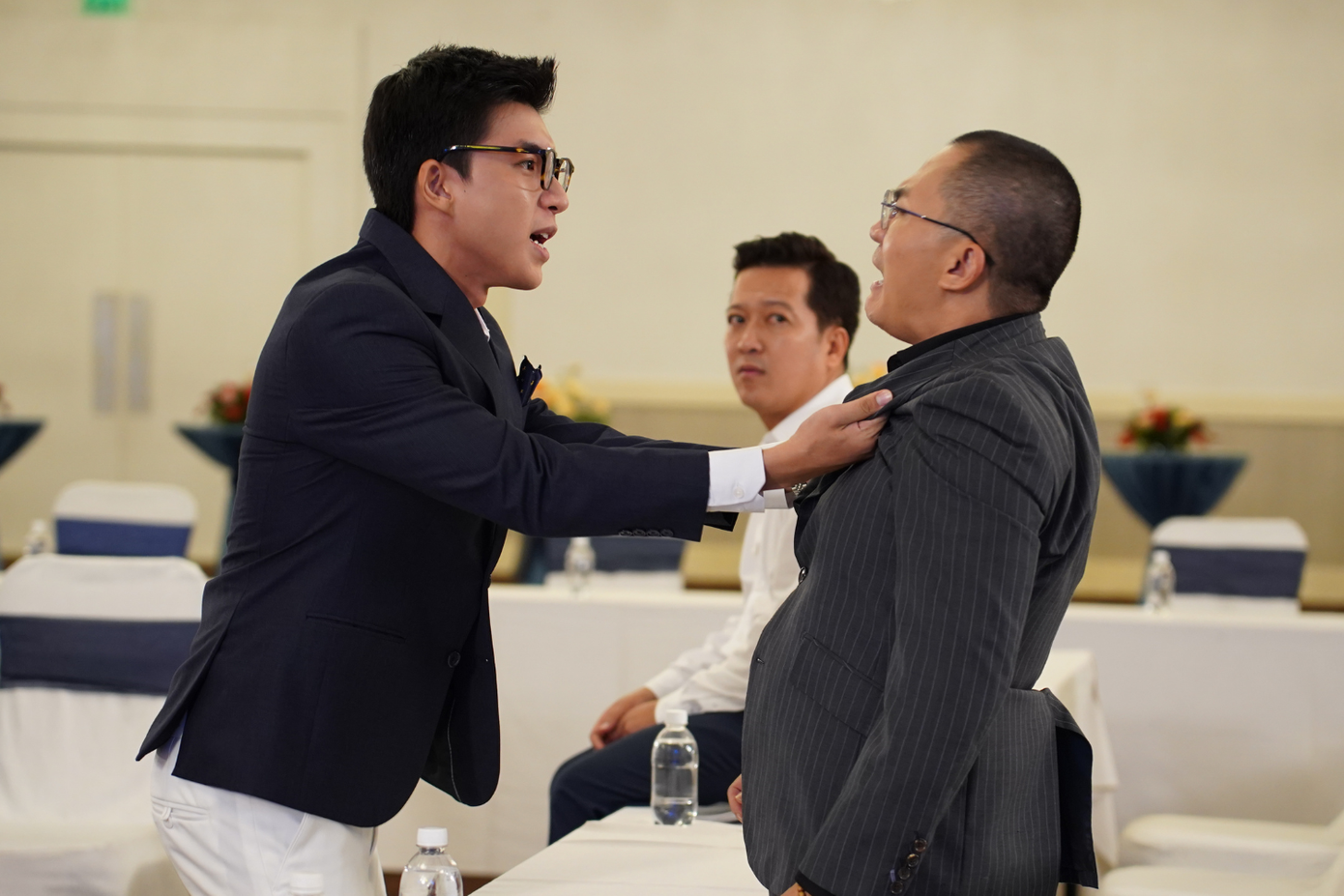 Dù lần đầu hử sức với diễn xuất nhưng HIEUTHUHAI nhập vai một cách khá trọn vẹn.