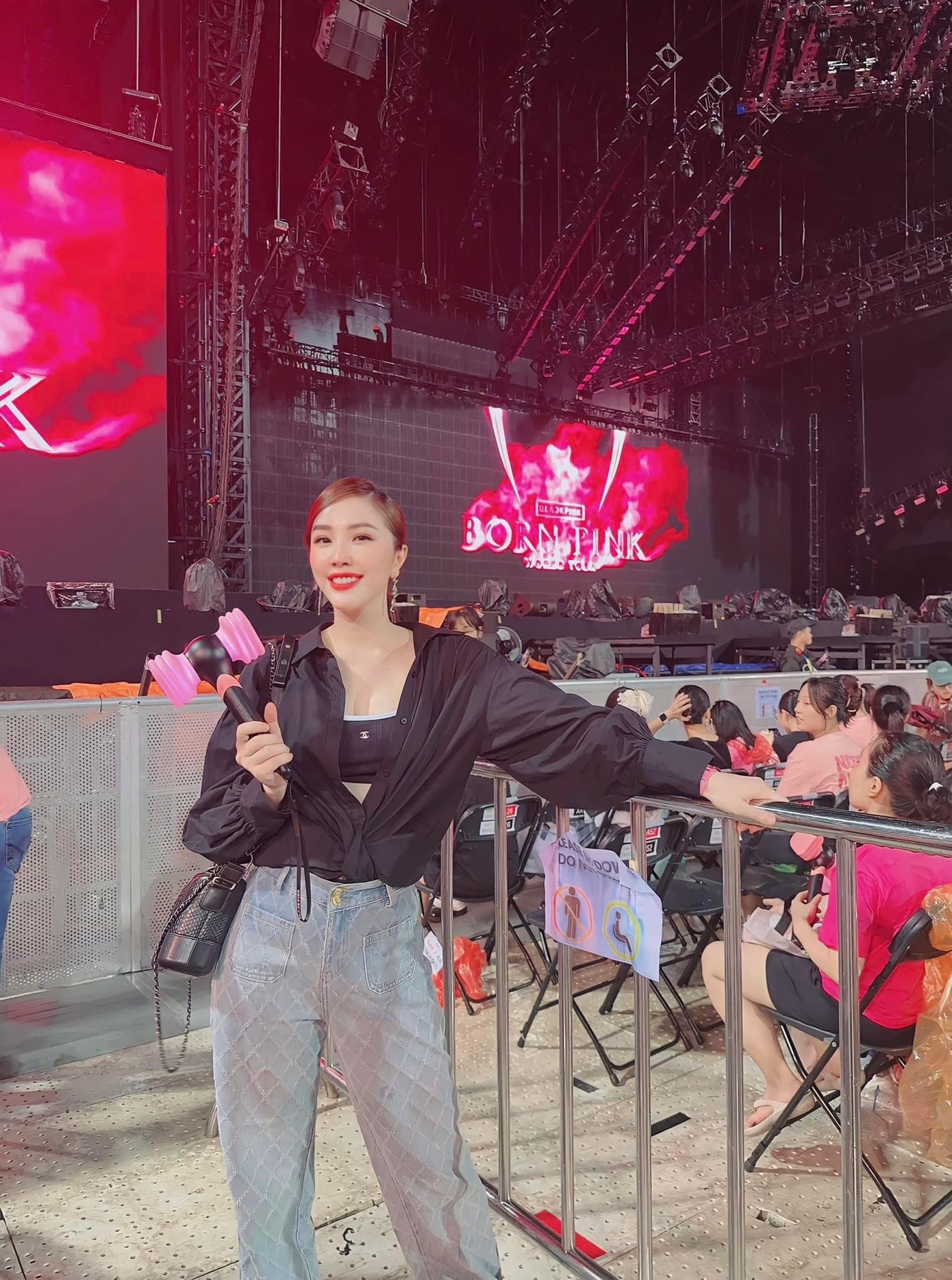 Sau &quot;cơn mưa ngang qua&quot;, dàn sao Việt đã có thể thả dáng xinh đẹp tại concert.