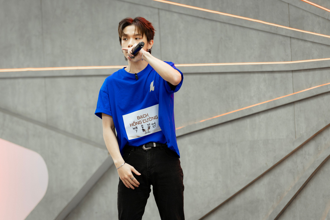 Cường Bạch đang là một trong những "ngôi sao hy vọng" ở Tân Binh Toàn Năng. Cường Bạch đang là một trong những "ngôi sao hy vọng" ở Tân Binh Toàn Năng.