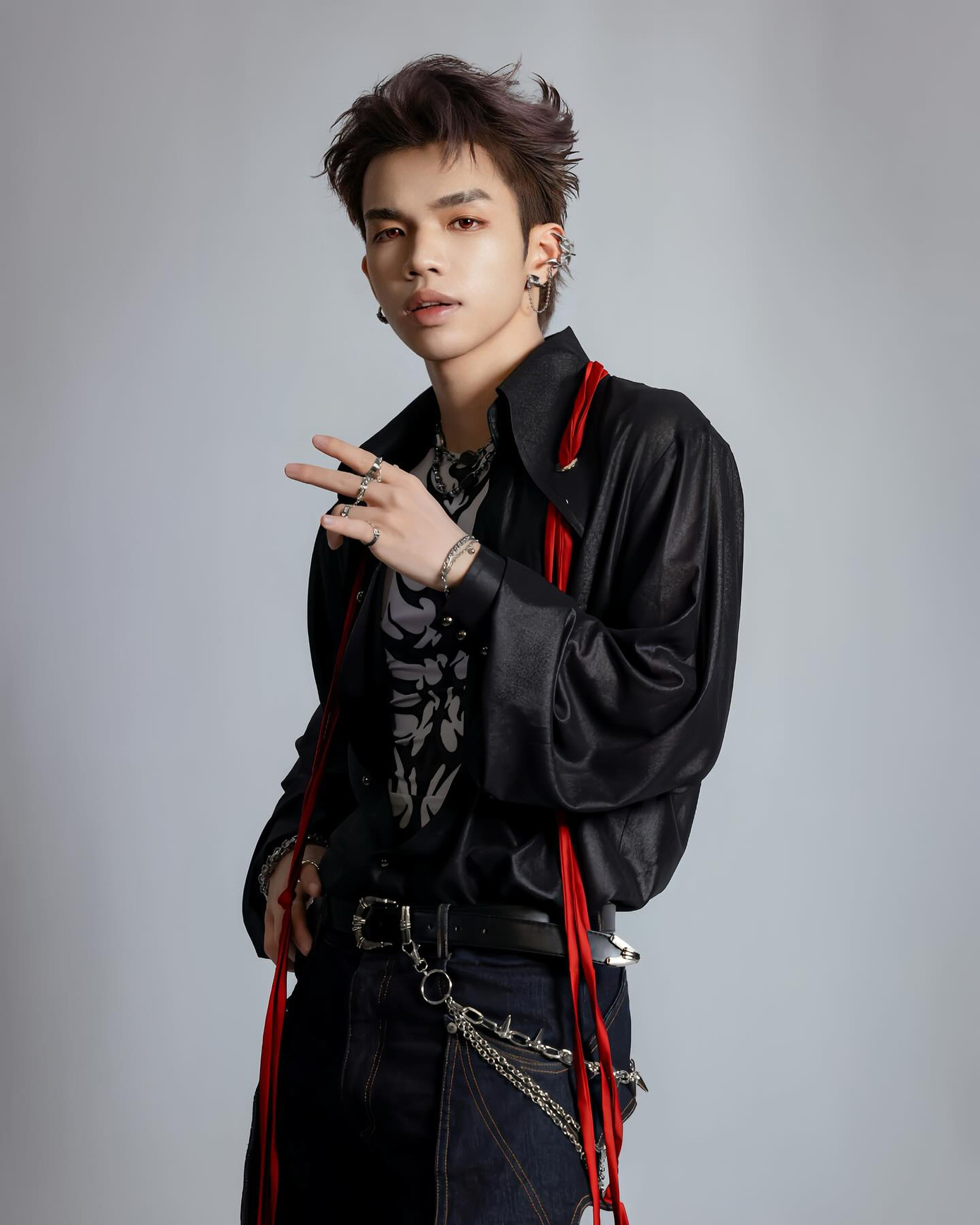 Lê Bin Thế Vĩ nằm trong danh sách dự đoán sẽ phải rời nhà chung của netizen. Nguồn ảnh: FBNV.