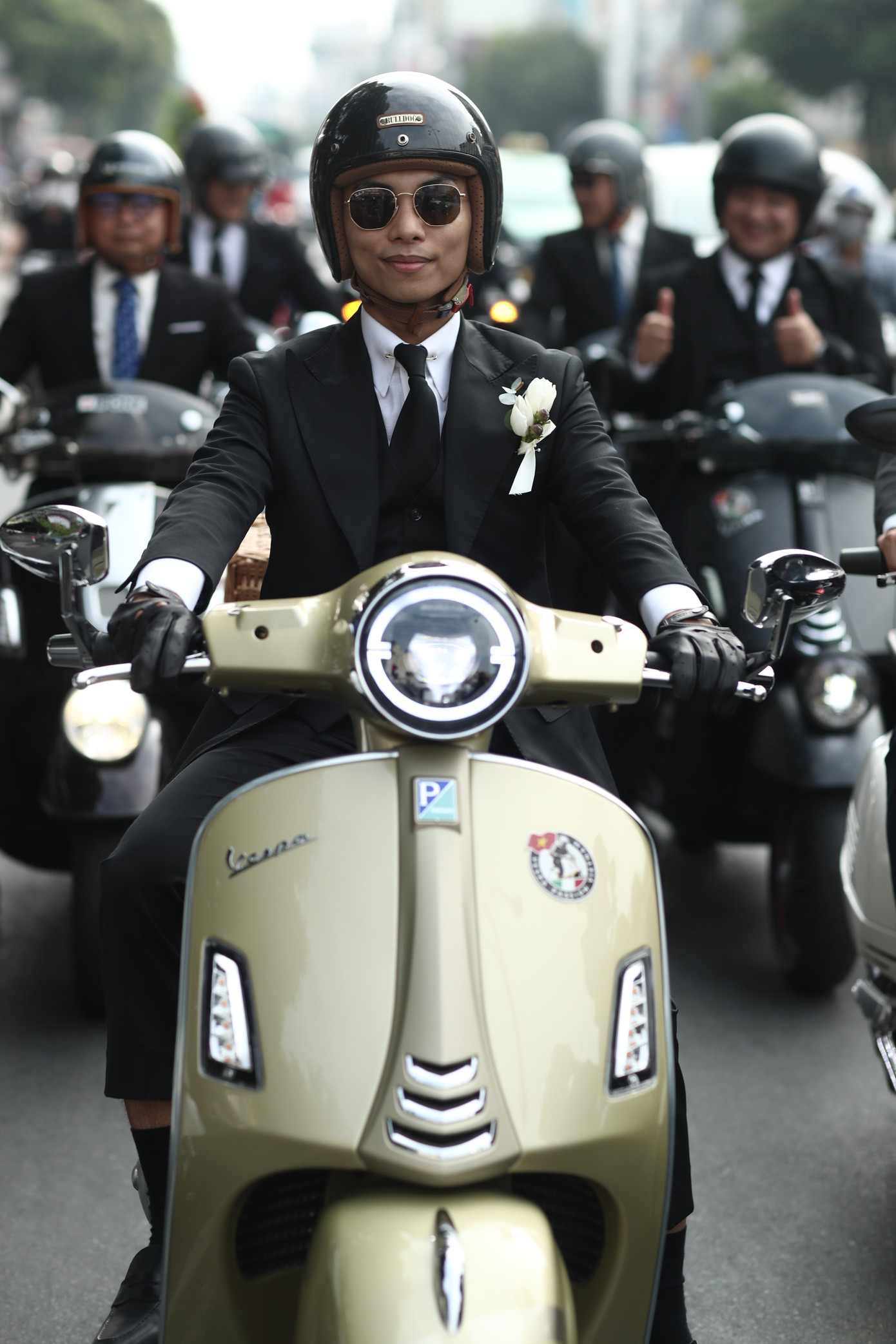 Chú rể Phan Hiển &quot;chơi lớn&quot; trong ngày trọng đại.