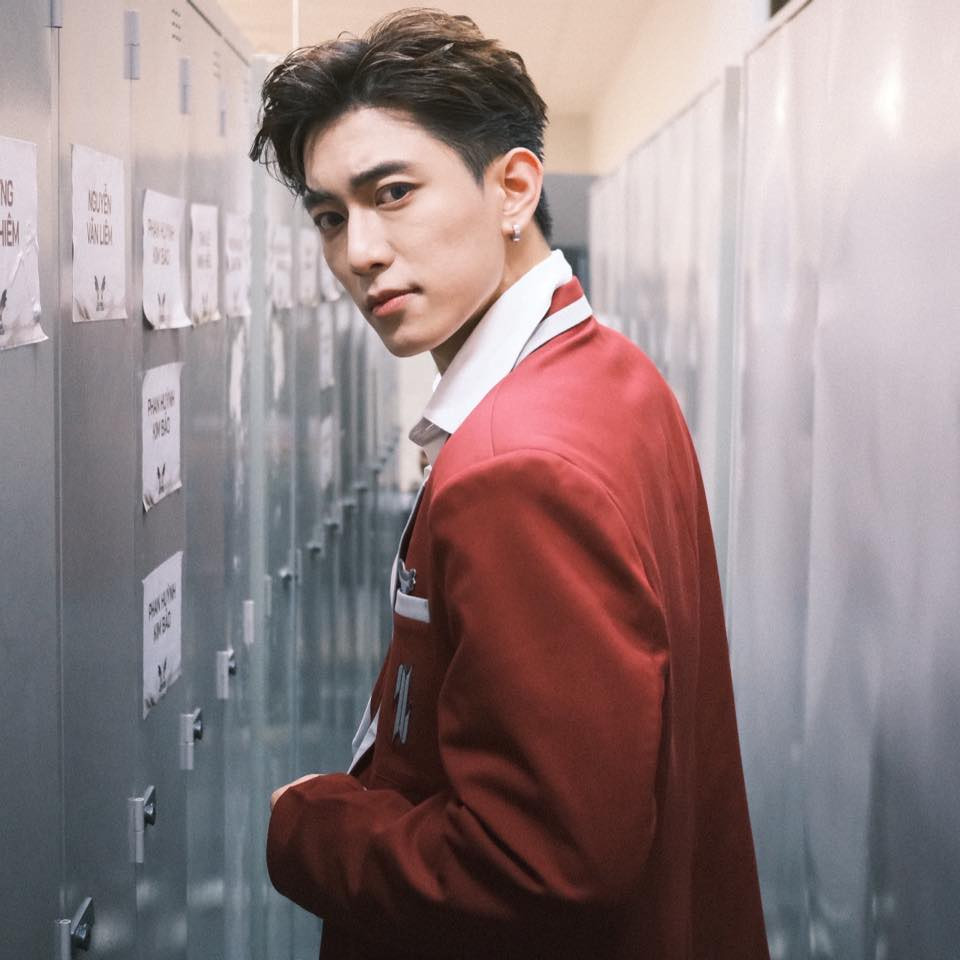 Hát hay, nhảy ổn, visual "nét căng" và tinh thần tích cực chính là những điểm "hút fan" của tân binh Thái Lê Minh Hiếu. Nguồn ảnh: FBNV.