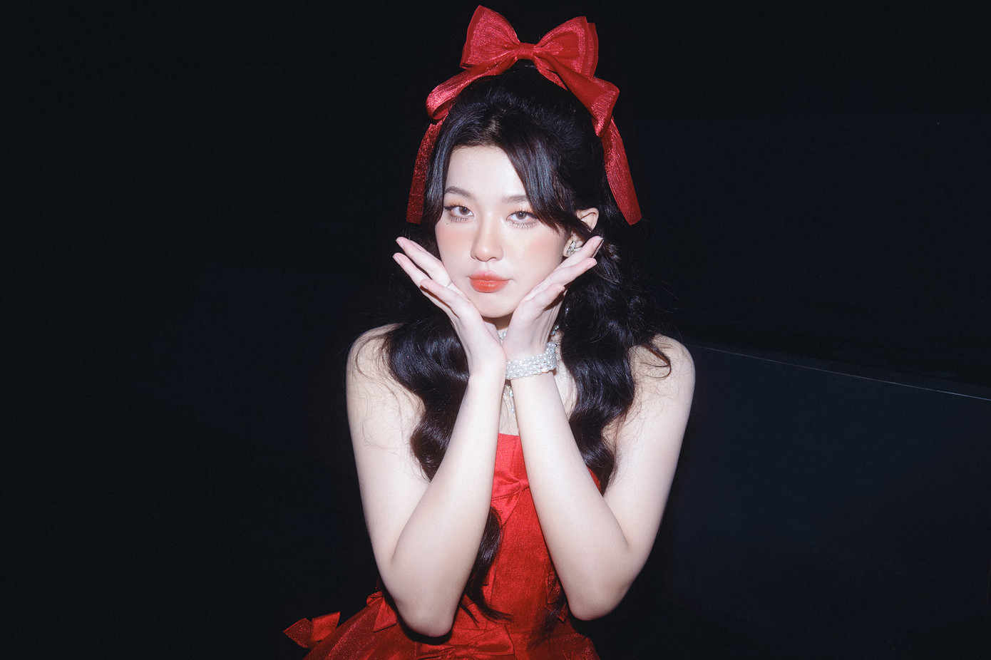 Nghệ danh "Lamoon" xuất phát từ niềm yêu thích nhân vật Thủy Thủ Mặt Trăng của Diễm Hằng. Nghệ danh "Lamoon" xuất phát từ niềm yêu thích nhân vật Thủy Thủ Mặt Trăng của Diễm Hằng.