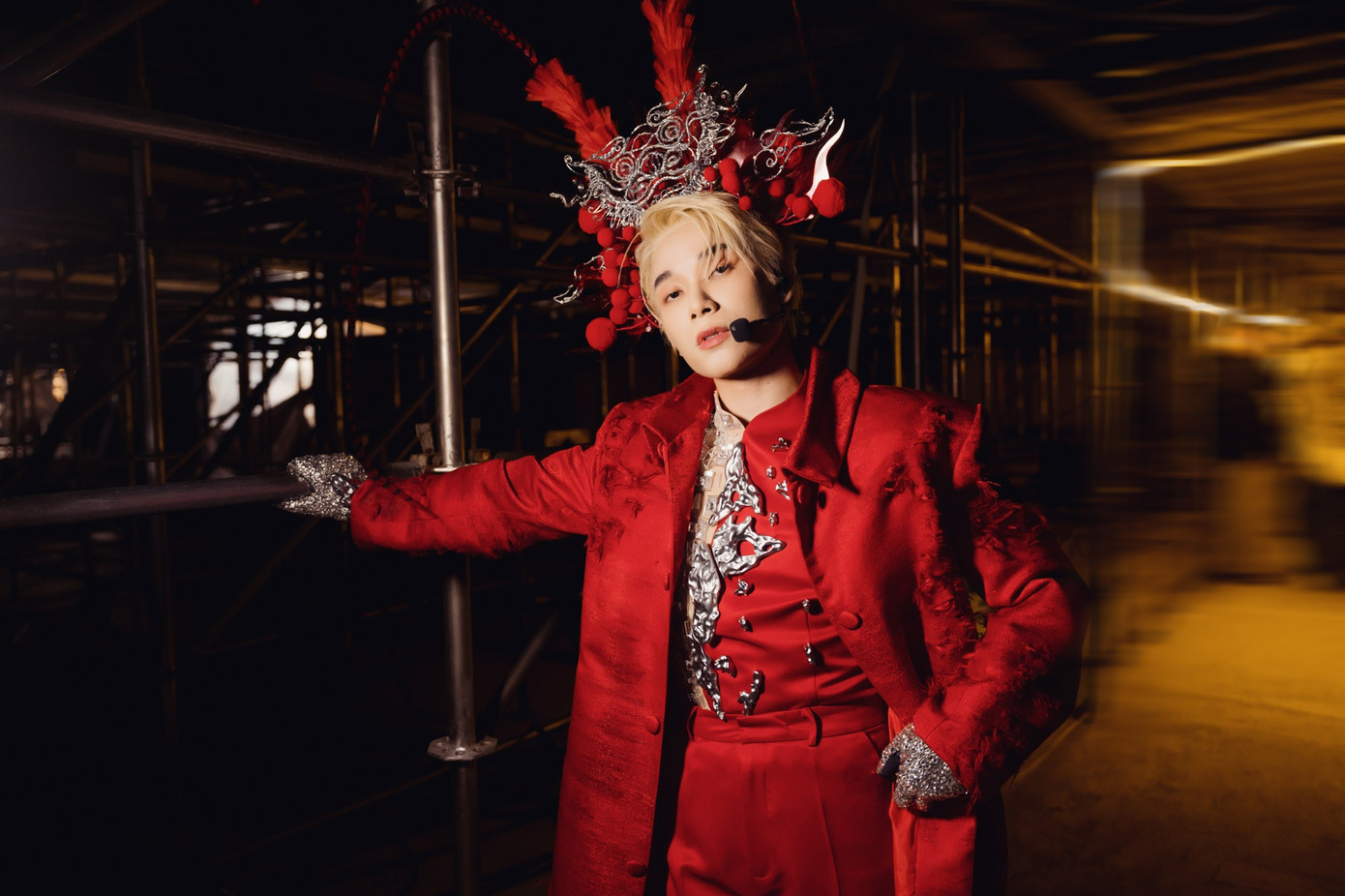 Tạo hình ấn tượng của Trúc Nhân tại concert...