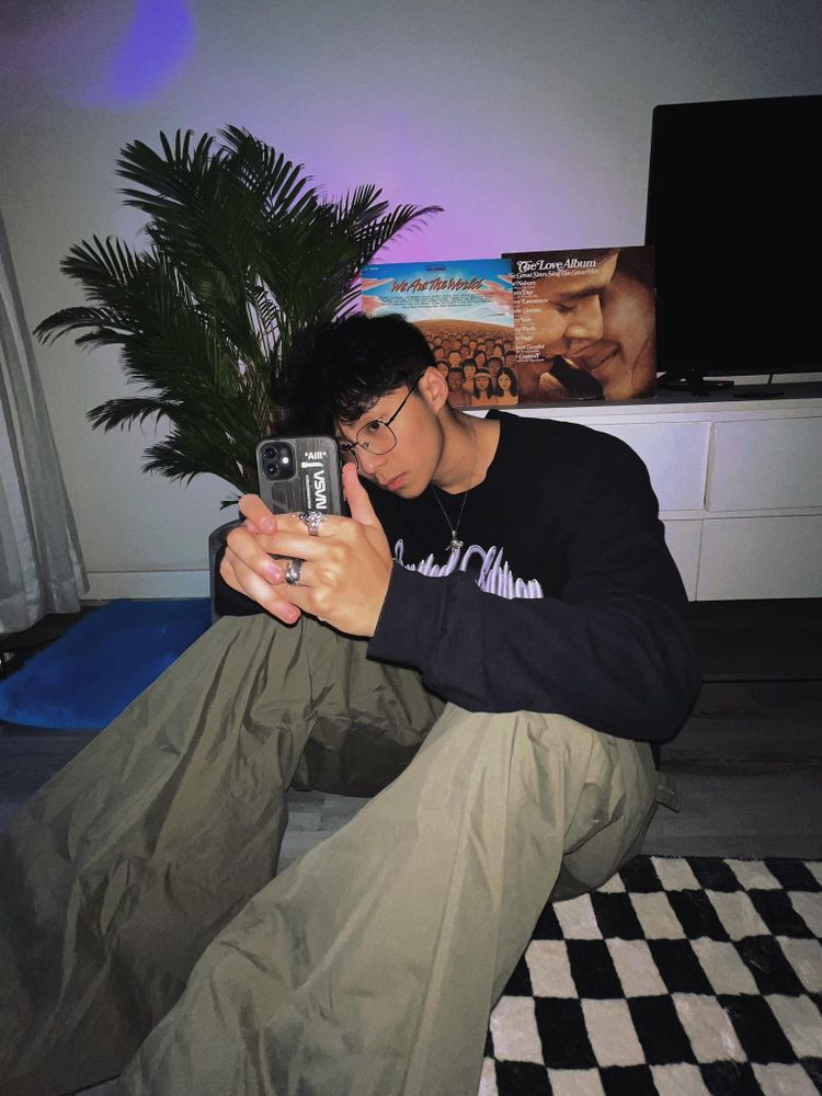 wokeup theo đuổi phong cách cá tính, cool ngầu. wokeup theo đuổi phong cách cá tính, cool ngầu.