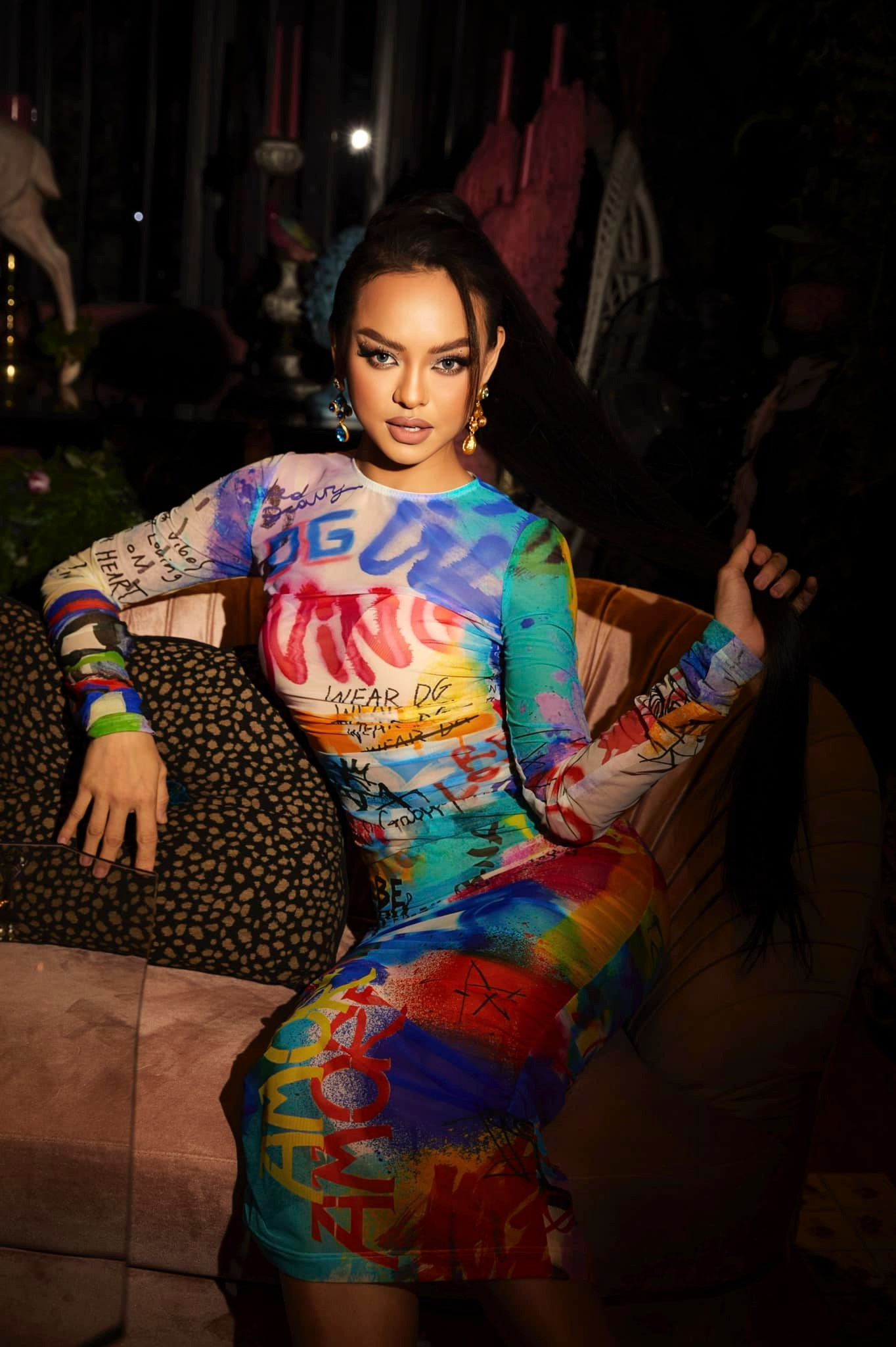 Mai Ngô &quot;chất lừ&quot; trong những bộ cánh bó sát.