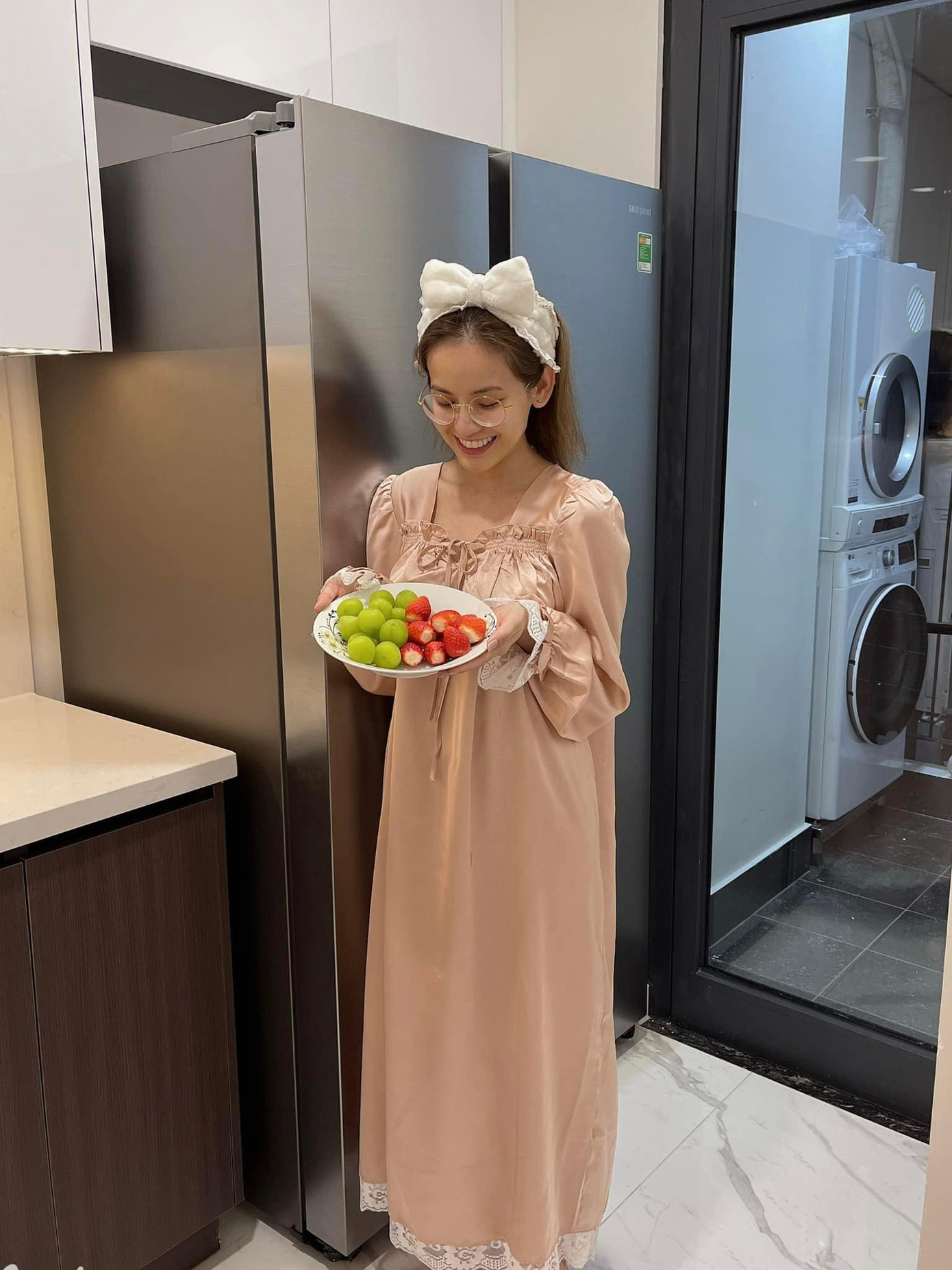 Uyên Tô khiến cư dân mạng nghi ngờ Anh Đức là người tệ bạc. Uyên Tô khiến cư dân mạng nghi ngờ Anh Đức là người tệ bạc.