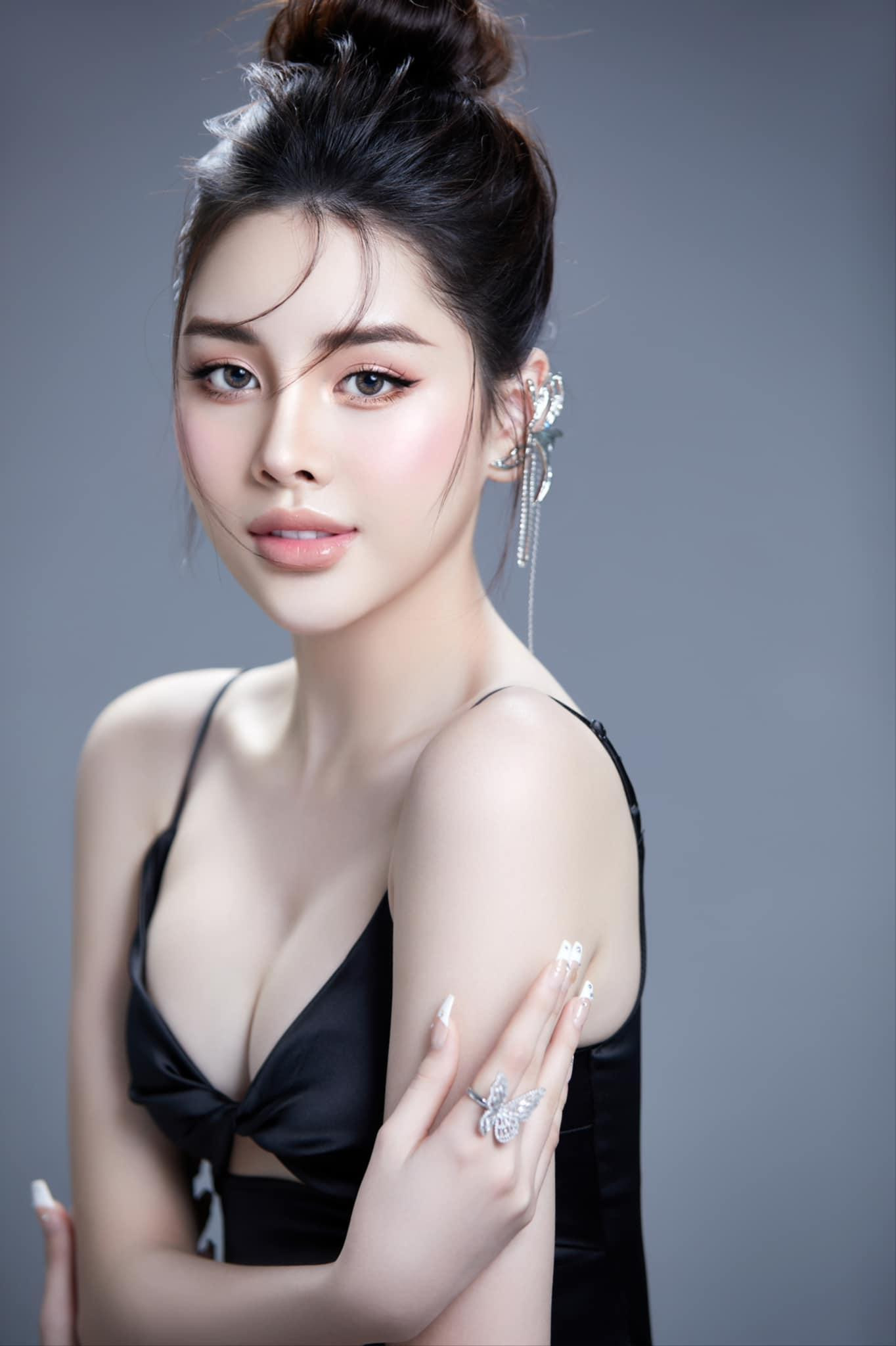 Vẻ đẹp vừa sắc sảo, vừa ngọt ngào của mỹ nhân 23 tuổi. Vẻ đẹp vừa sắc sảo, vừa ngọt ngào của mỹ nhân 23 tuổi.