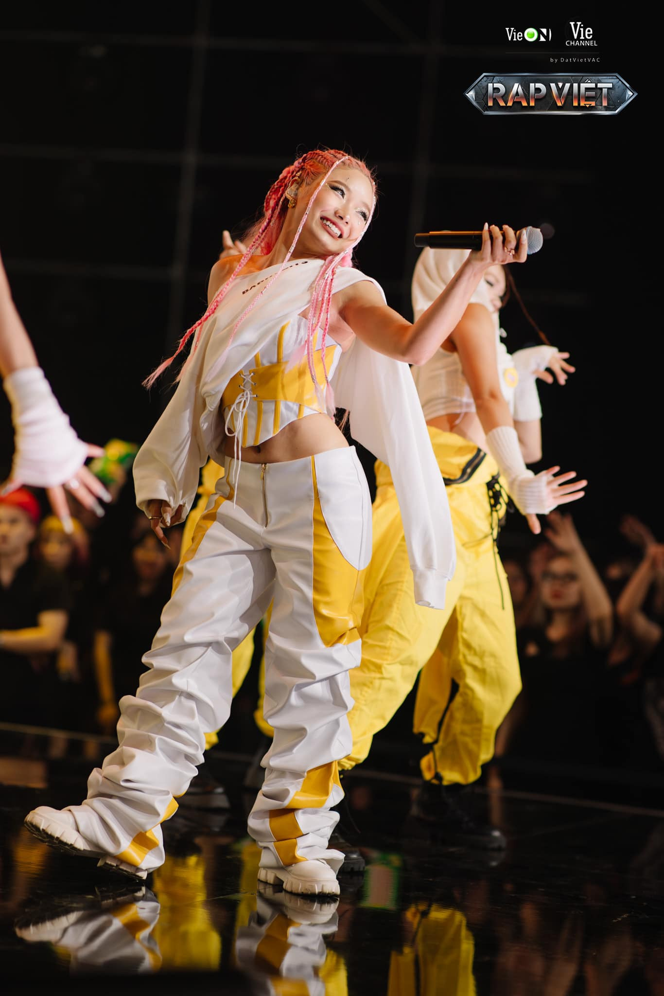 Với năng lượng cực &quot;cháy&quot;, DANMY giành chiến thắng tuyệt đối tại bảng E vòng Bứt Phá.