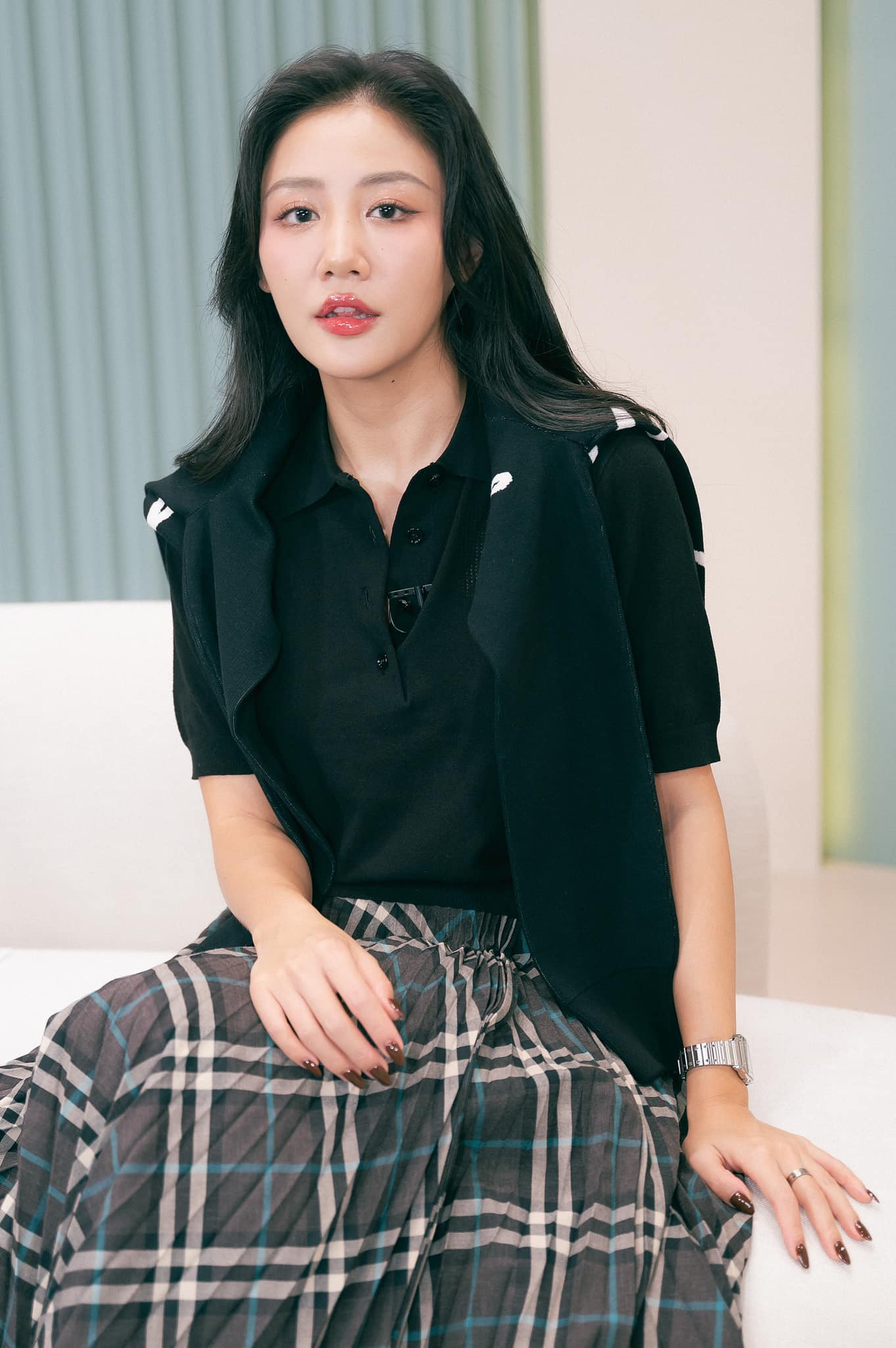 Ở tuổi 31, Văn Mai Hương được nhận định đã đủ độ "chín" cũng như kinh nghiệm để góp mặt tại show Tỷ Tỷ bản Trung.