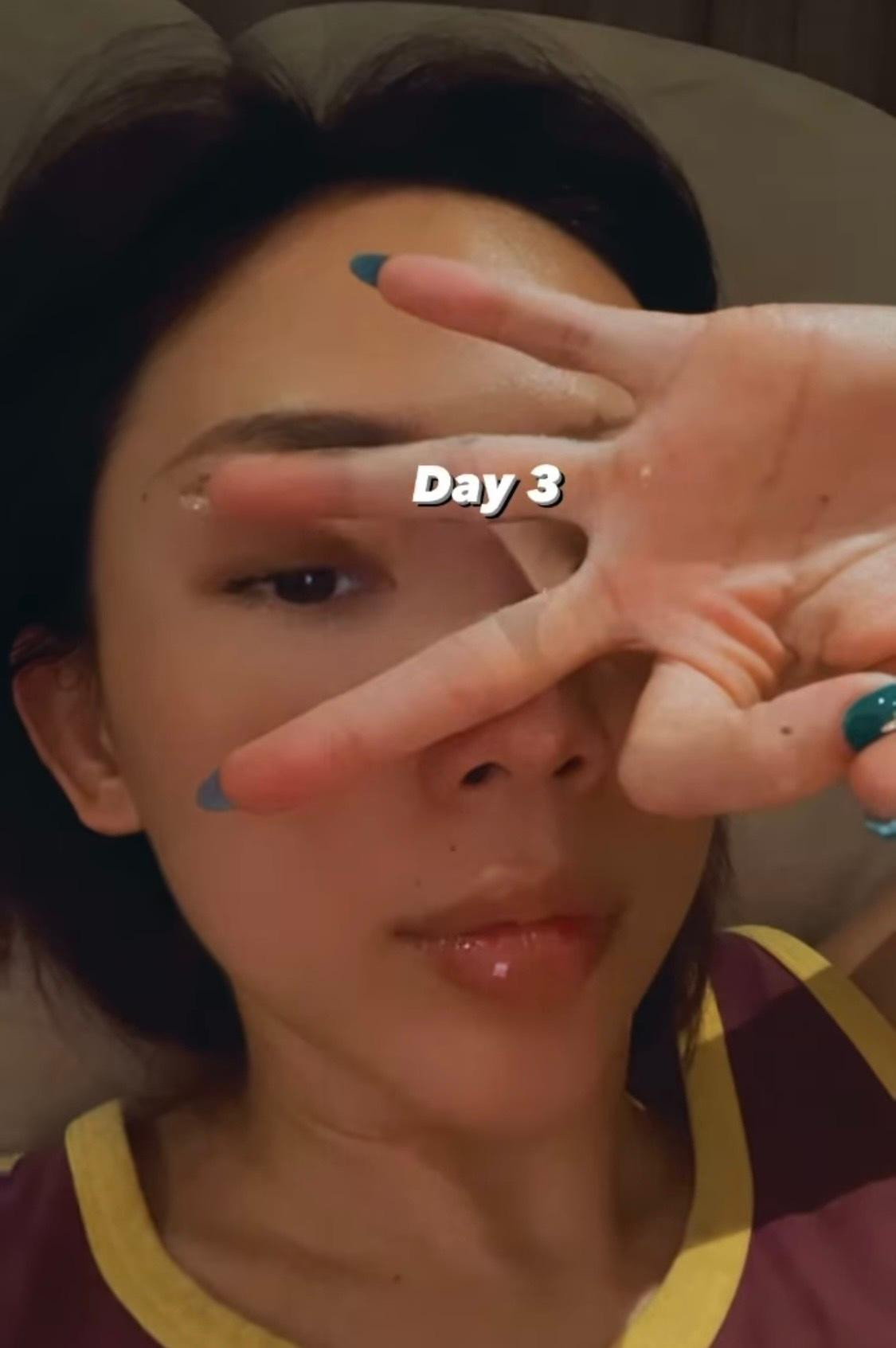 Tóc Tiên và dòng trạng thái khiến dân tình xôn xao. Tóc Tiên và dòng trạng thái khiến dân tình xôn xao.