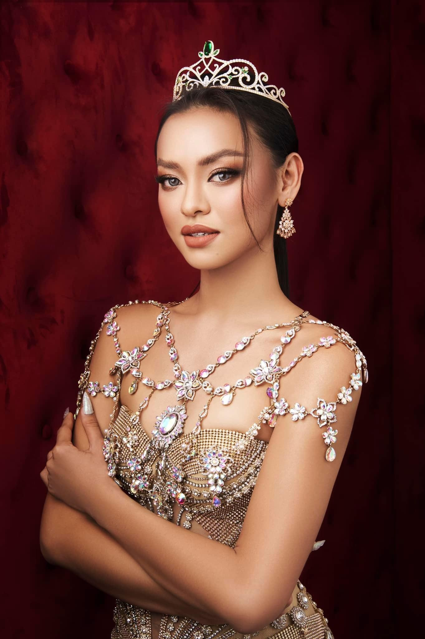 Á hậu Ngô Thị Quỳnh Mai (Mai Ngô) có nhiều kinh nghiệm &quot;chinh chiến&quot;: Top 18 Vietnam&apos;s Next Top Model 2013, Á quân The Face Vietnam 2016, Top 12 Asia&apos;s Next Top Model 2016,...