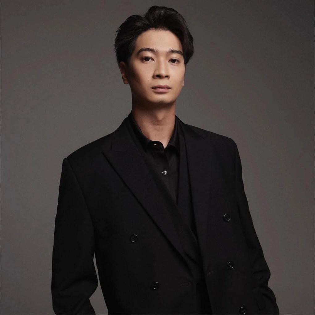 Giám đốc âm nhạc SlimV - người đứng sau loạt hit của Anh Trai Vượt Ngàn Chông Gai cũng được người hâm mộ mong đợi sẽ trở lại. Giám đốc âm nhạc SlimV - người đứng sau loạt hit của Anh Trai Vượt Ngàn Chông Gai cũng được người hâm mộ mong đợi sẽ trở lại.