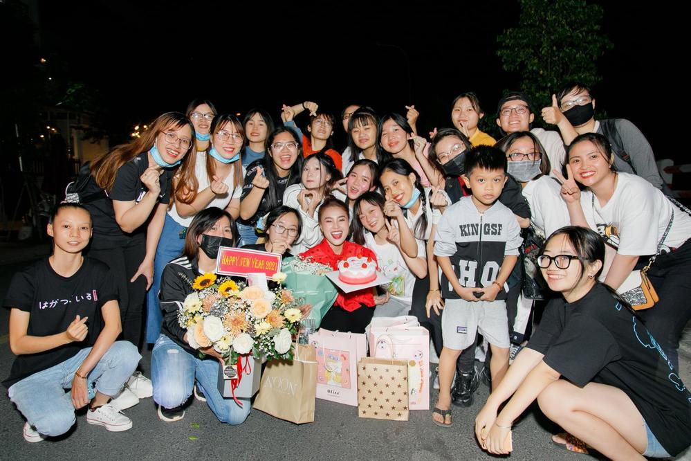 Lan Ngọc là một trong những nữ diễn viên sở hữu lượng người hâm mộ "khủng" nhất nhì V-Biz thời điểm hiện tại.