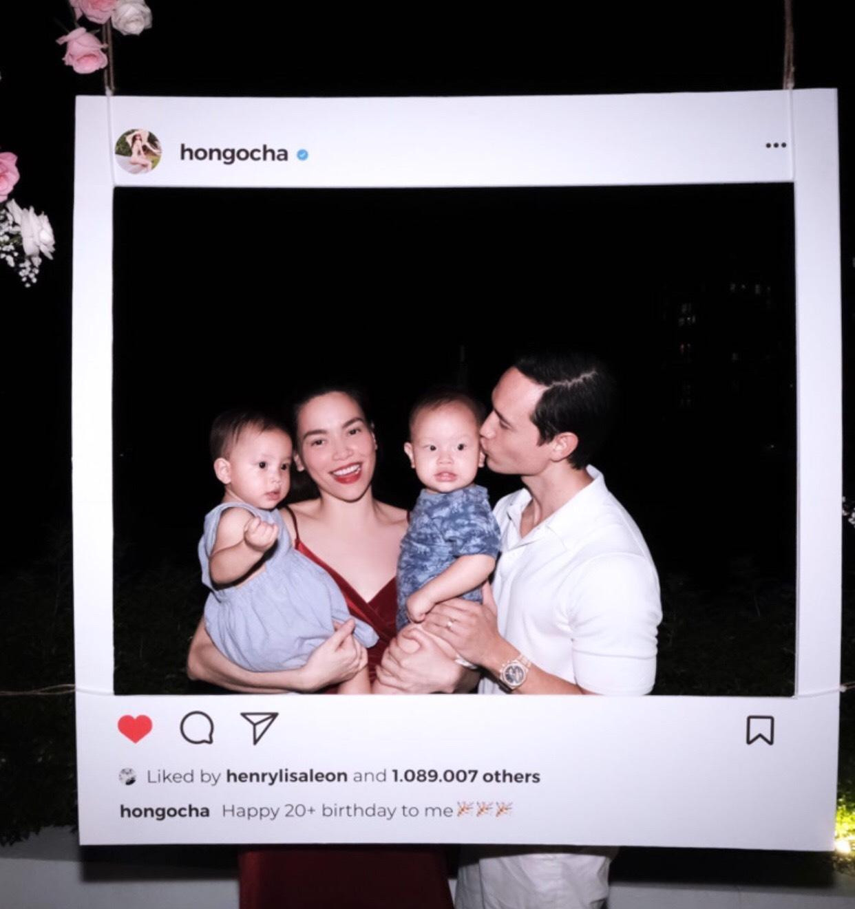 Gia đình Hà Hồ - Kim Lý trong sinh nhật của nữ ca sĩ. Gia đình Hà Hồ - Kim Lý trong sinh nhật của nữ ca sĩ.