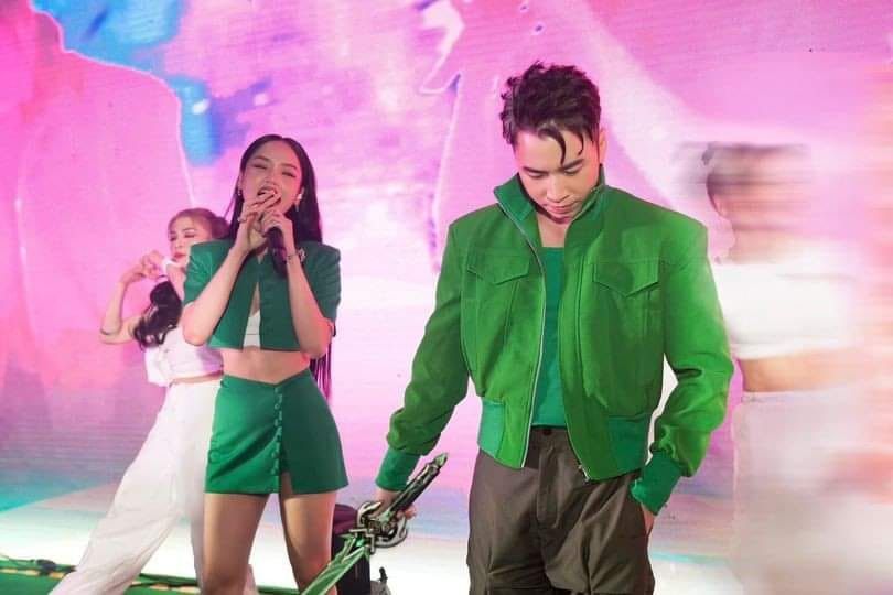 Khi fan mời Karik &quot;tiếp chiêu&quot;, nam rapper liền đáp lại: &quot;Xịn&quot;.