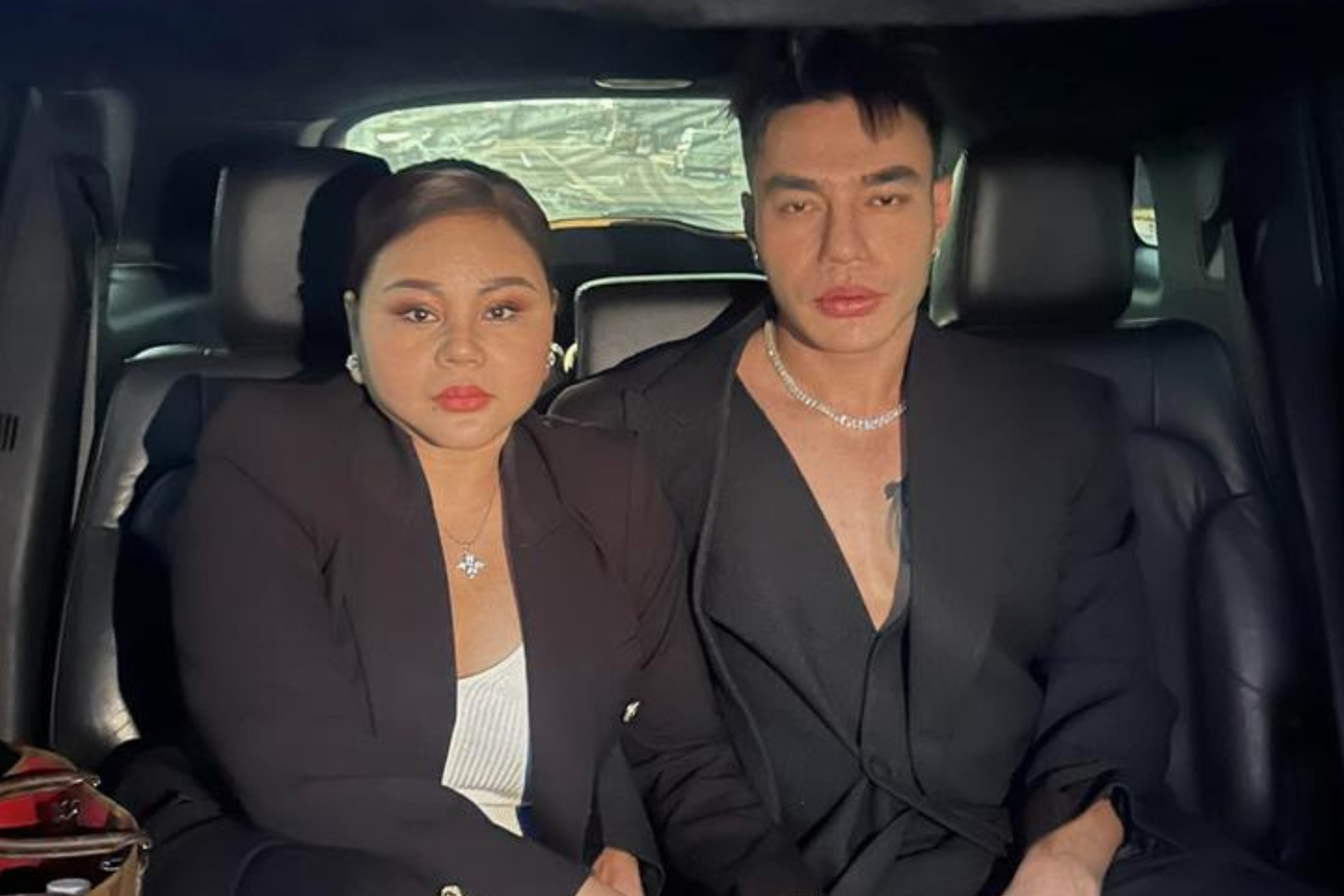 Hai "danh hài" mới nổi trên đất Mỹ - Jessica và Jennifer.