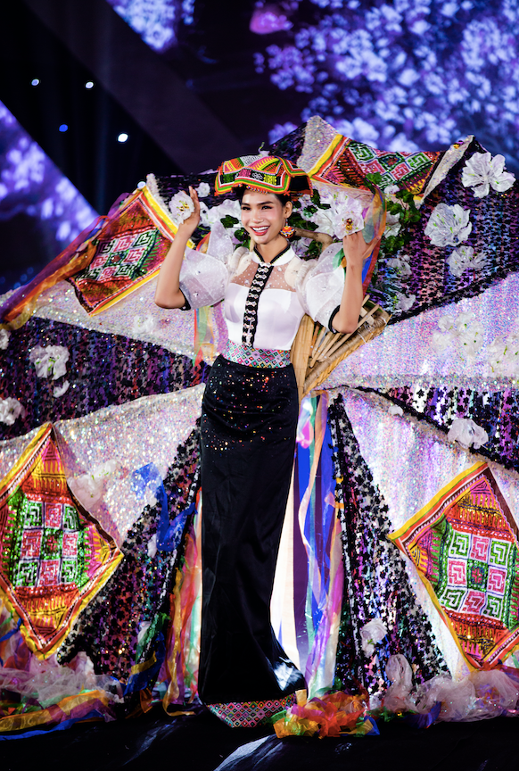 Tiếp sau Team Thủy Tiên là Team Quỳnh Châu với phần xuất hiện của Đỗ Tây Hà trong thiết kế "Điệu Xòe Tây Bắc". Tiếp sau Team Thủy Tiên là Team Quỳnh Châu với phần xuất hiện của Đỗ Tây Hà trong thiết kế "Điệu Xòe Tây Bắc".