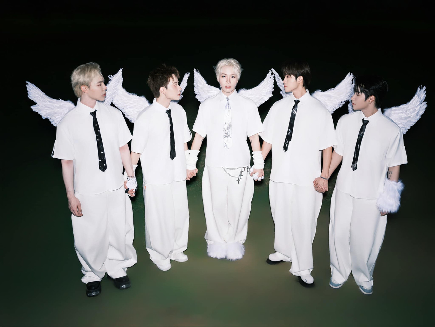 Thành công của Chăm Em Một Đời một phần đến từ dàn cameo "Say Hi": Erik, Hùng Huỳnh, Nicky, Vũ Thịnh. Ngoài ra, sản phẩm mới còn có sự góp mặt của hot TikToker Lê Tuấn Khang và Đình Mạnh - nam chính Mẹ Lao Công Học Yêu. Thành công của Chăm Em Một Đời một phần đến từ dàn cameo "Say Hi": Erik, Hùng Huỳnh, Nicky, Vũ Thịnh. Ngoài ra, sản phẩm mới còn có sự góp mặt của hot TikToker Lê Tuấn Khang và Đình Mạnh - nam chính Mẹ Lao Công Học Yêu.