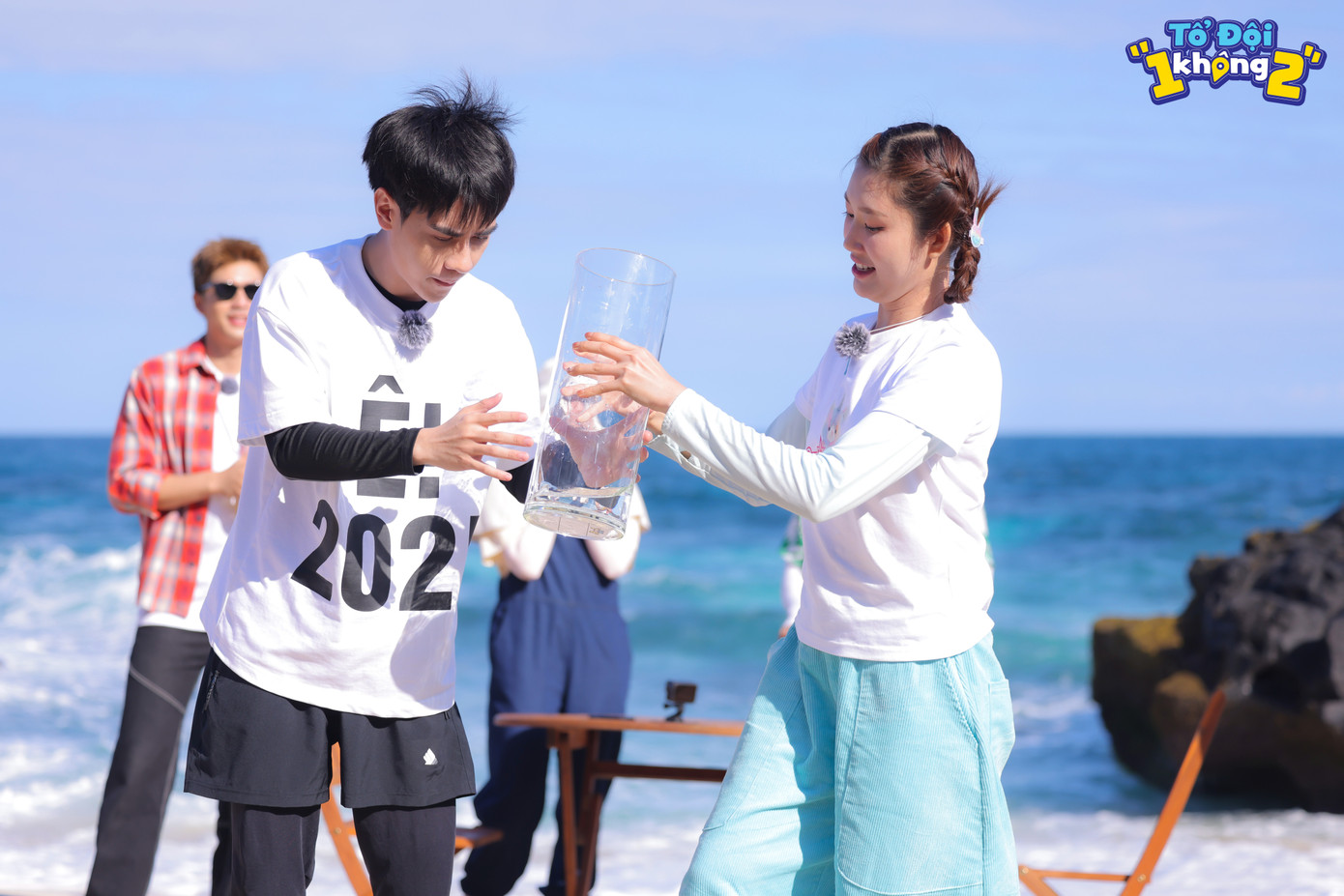 Thúy Ngân gây trầm trồ bởi sức mạnh như "trâu nước" trong tập 7 Tổ Đội "1 Không 2".