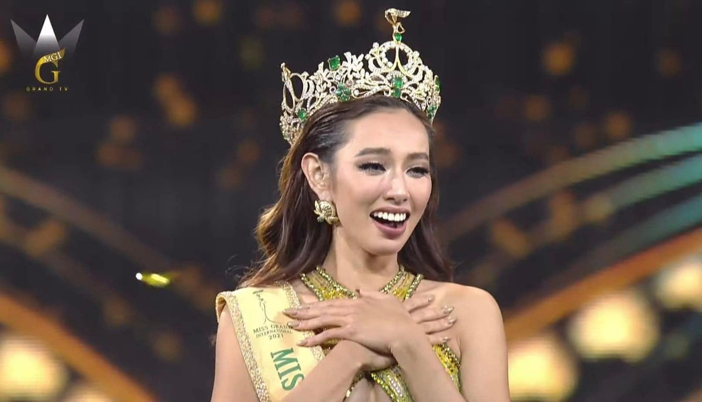 Thùy Tiên chính thức trở thành Hoa Hậu Hòa Bình Quốc Tế 2021.