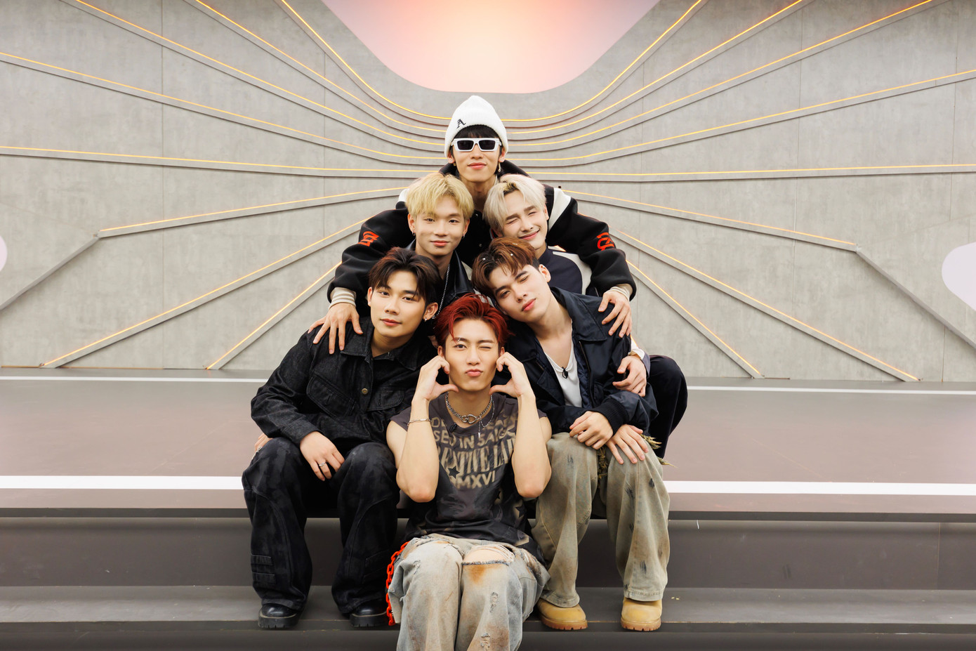 Đội hình mới của NSX Toàn Năng Kay Trần. Nguồn ảnh: BTC. Đội hình mới của NSX Toàn Năng Kay Trần. Nguồn ảnh: BTC.