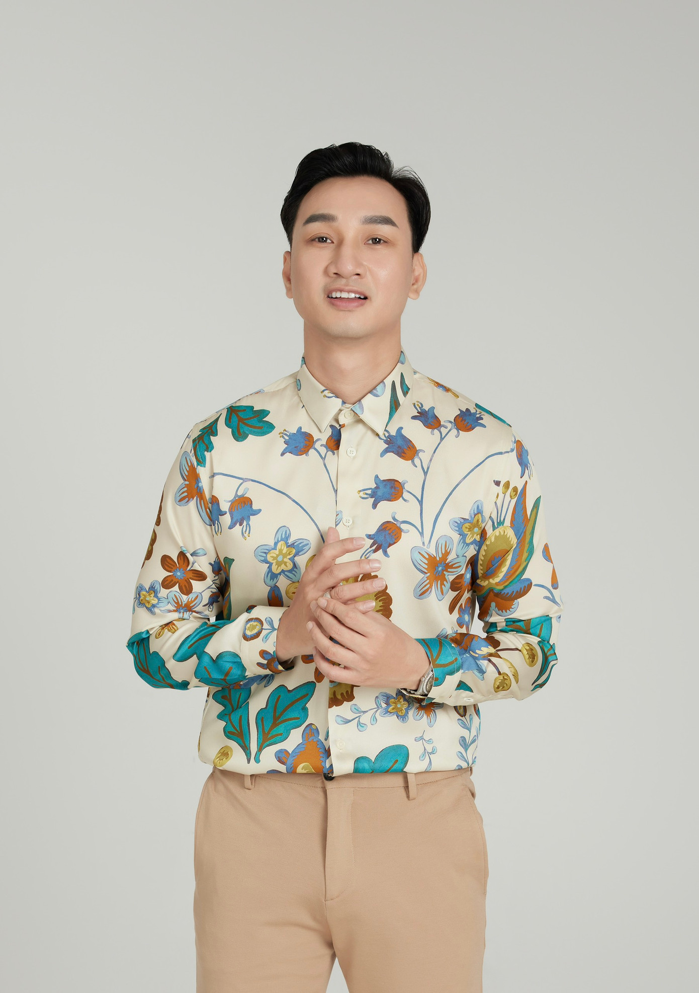 Từng có 21 năm hoạt động nghệ thuật, Thành Trung đã làm diễn viên và chuyển hướng sang MC. Anh dẫn dắt nhiều show đình đám như Quý ông Đại chiến, The Face, The Remix...