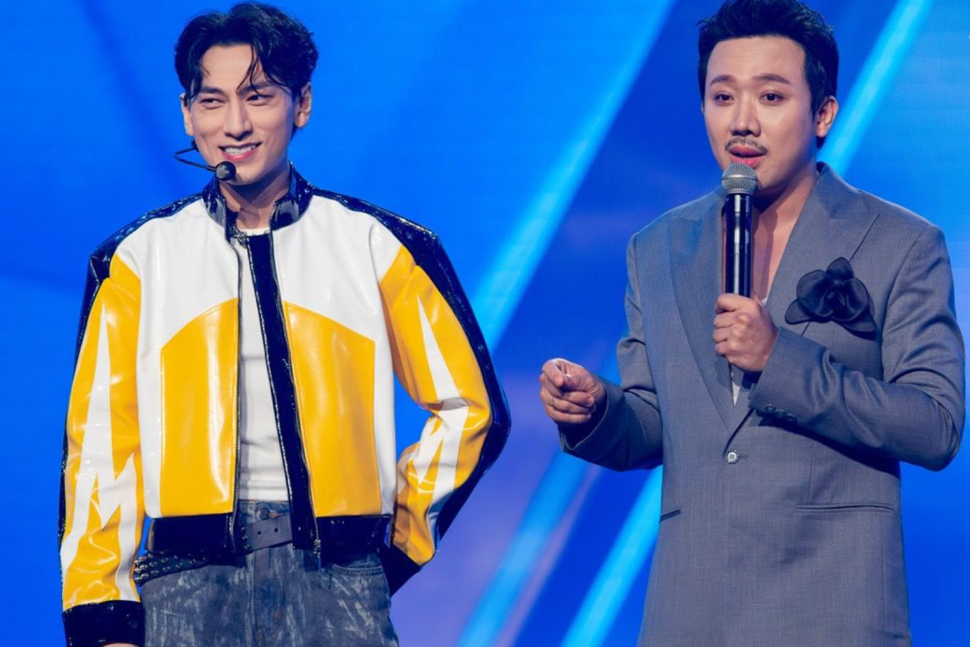 Trấn Thành động viên Isaac tại đêm Chung kết 1 của Anh Trai "Say Hi".