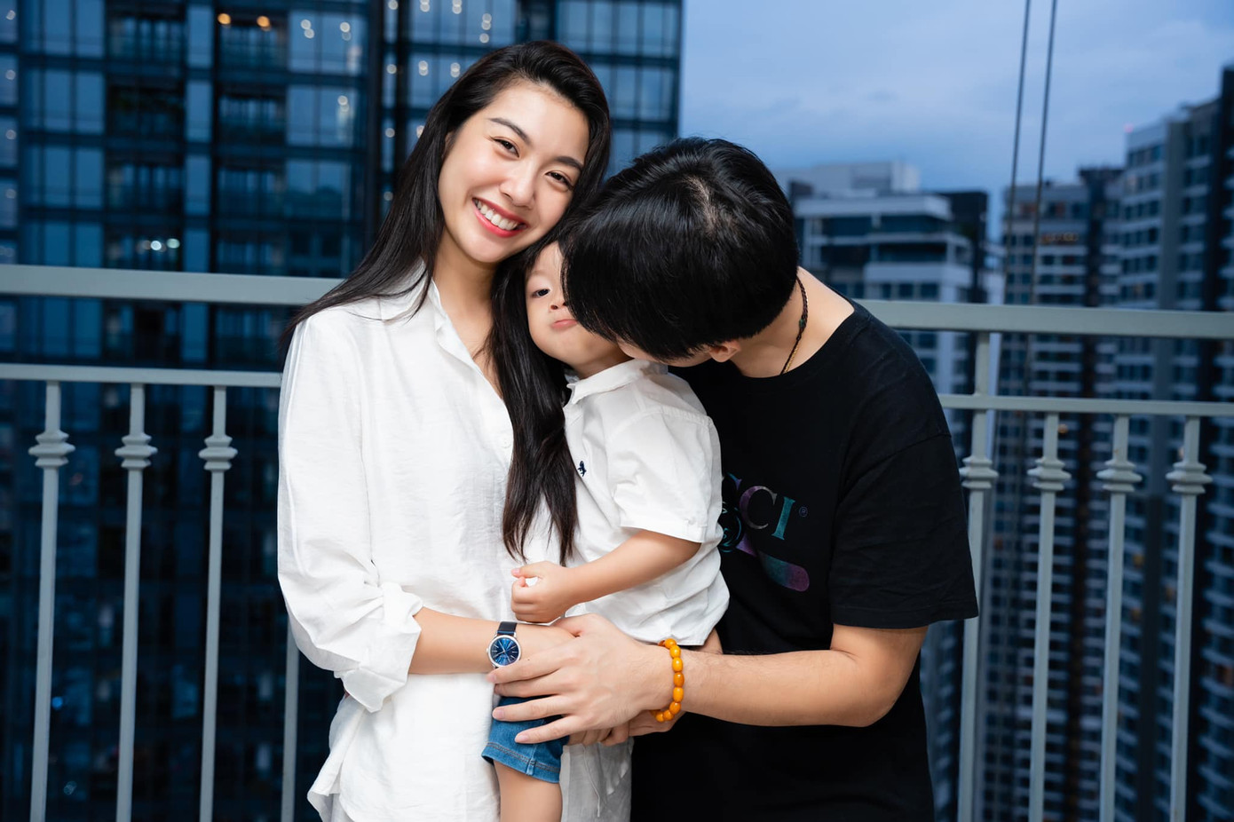 Á hậu Thúy Vân duy trì nhan sắc rạng ngời nhờ chế độ ăn uống thuần chay. Á hậu Thúy Vân duy trì nhan sắc rạng ngời nhờ chế độ ăn uống thuần chay.