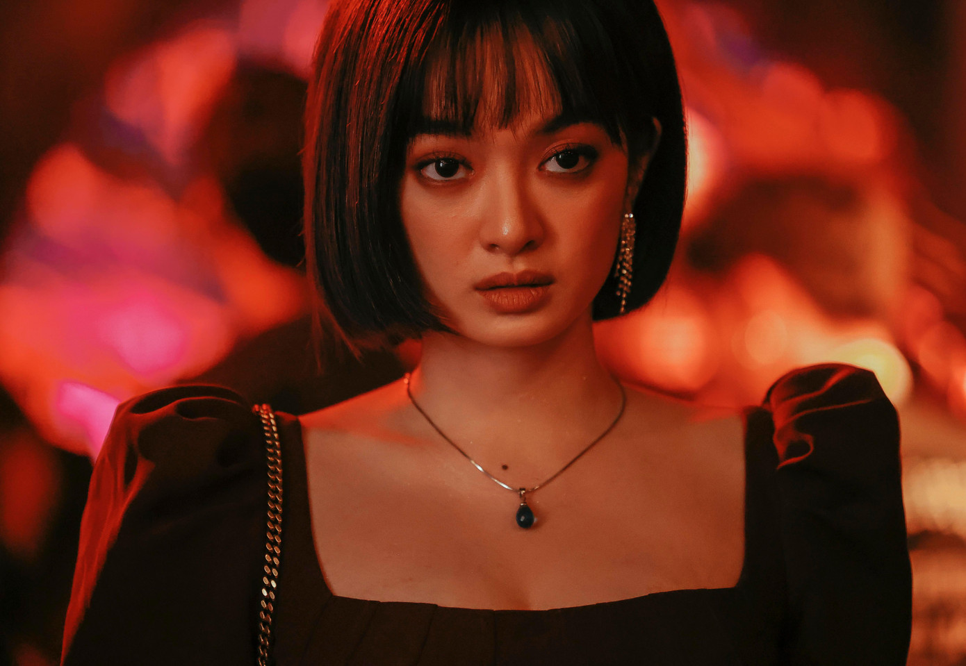 Tạo hình ma mị của "ngọc nữ điện ảnh" và Kaity Nguyễn trong Cô Gái Từ Quá Khứ. Tạo hình ma mị của "ngọc nữ điện ảnh" và Kaity Nguyễn trong Cô Gái Từ Quá Khứ.