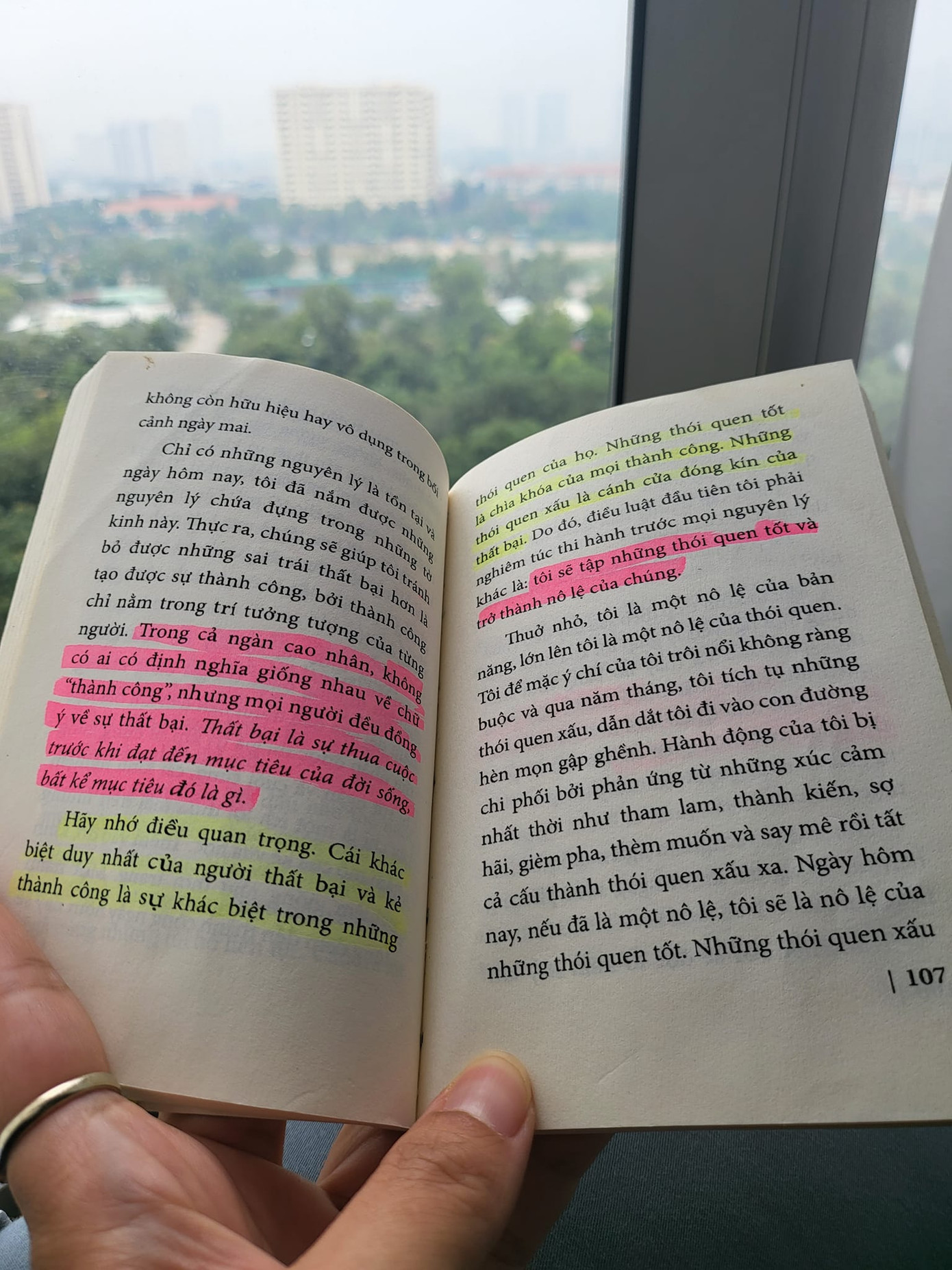 Ngọc Mai chia sẻ trang sách có nội dung về thành công sau ồn ào bị chê "sân si, trịch thượng". Ngọc Mai chia sẻ trang sách có nội dung về thành công sau ồn ào bị chê "sân si, trịch thượng".