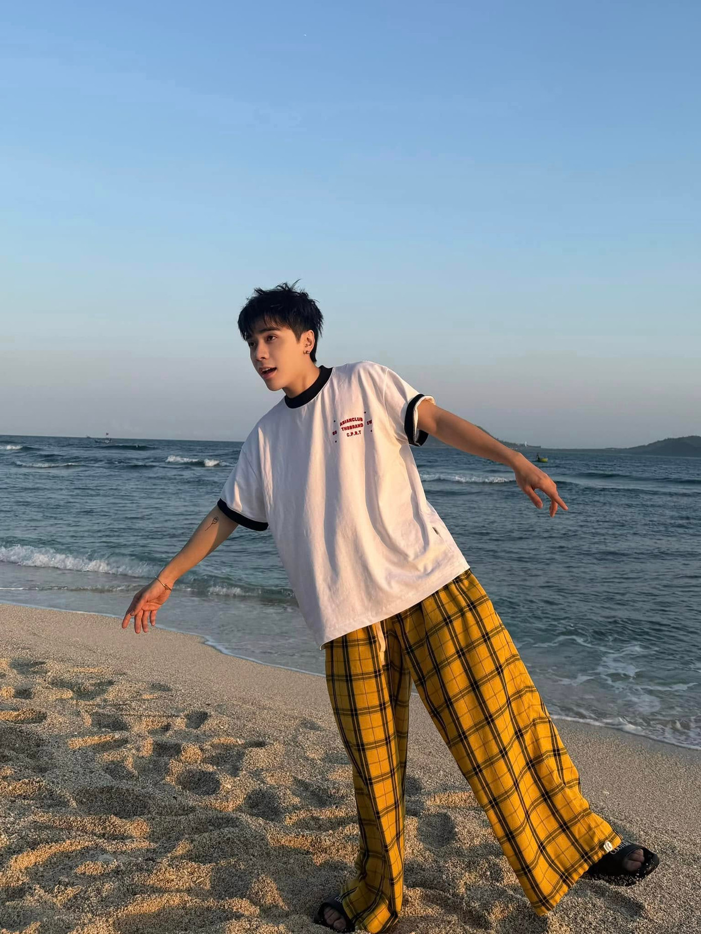 Đầu năm 2025, Quang Hùng MasterD góp mặt trong gameshow Tổ Đội "1 Không 2" với vai trò cast chính.