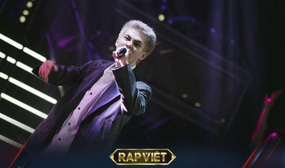 DLow nhận được nhiều sự chú ý nhờ phần trình diễn bùng nổ tại Rap Việt mùa 2. DLow nhận được nhiều sự chú ý nhờ phần trình diễn bùng nổ tại Rap Việt mùa 2.