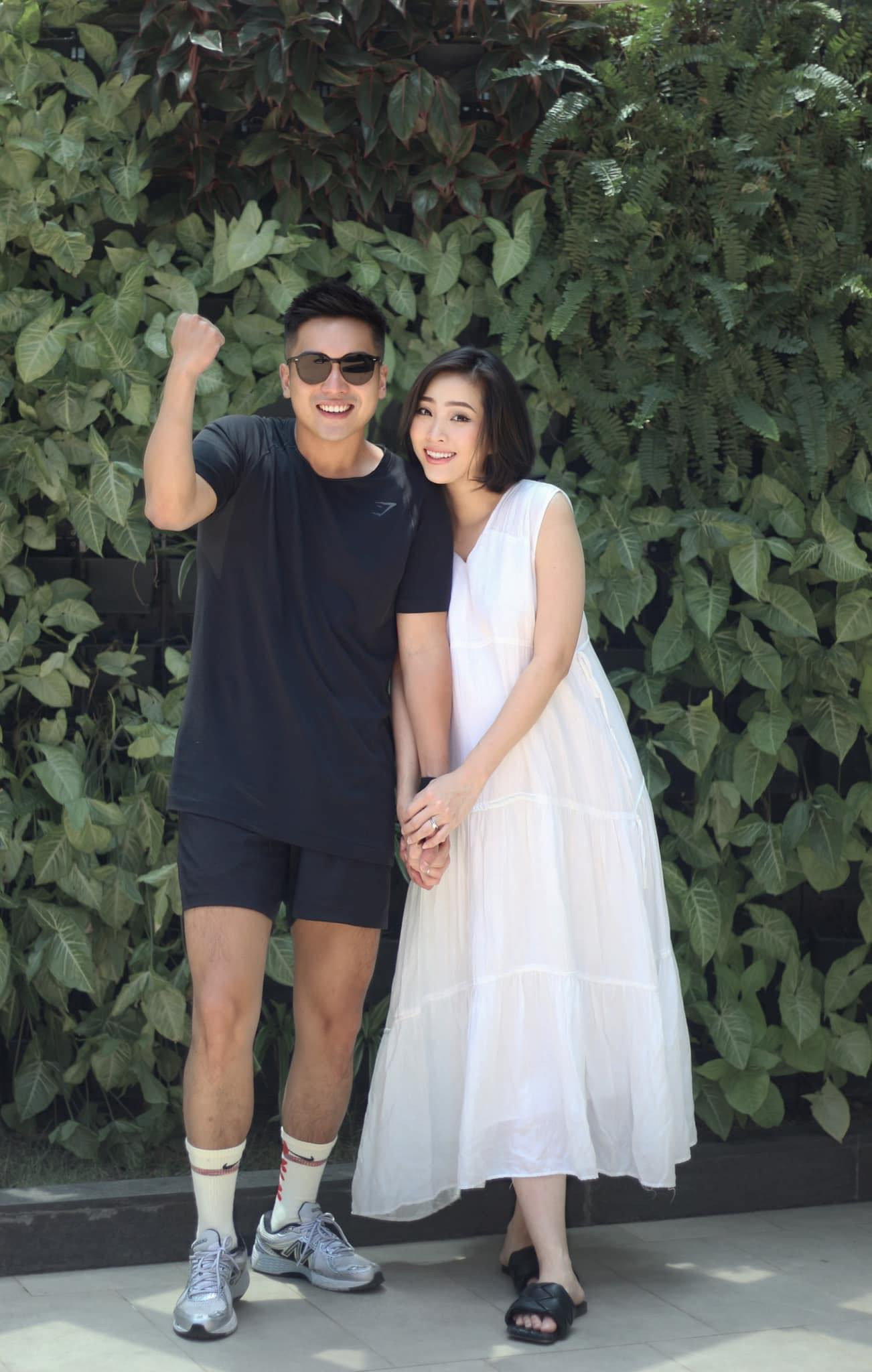 Liêu Hà Trinh tiết lộ dự sinh vào khoảng giữa tháng 6 năm nay. Liêu Hà Trinh tiết lộ dự sinh vào khoảng giữa tháng 6 năm nay.