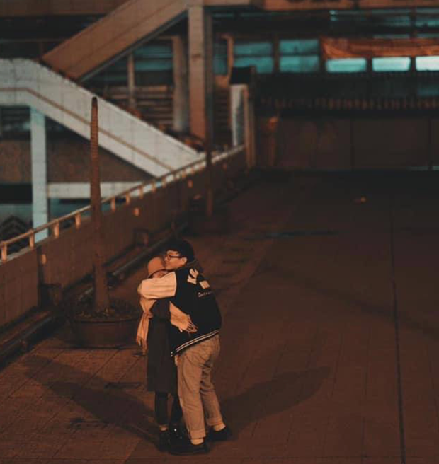 Có thể thấy, từ ánh mắt, từ nụ cười của họ đều khiến mọi người cảm nhận được nguồn năng lượng hạnh phúc đang tỏa ra. Có thể thấy, từ ánh mắt, từ nụ cười của họ đều khiến mọi người cảm nhận được nguồn năng lượng hạnh phúc đang tỏa ra.