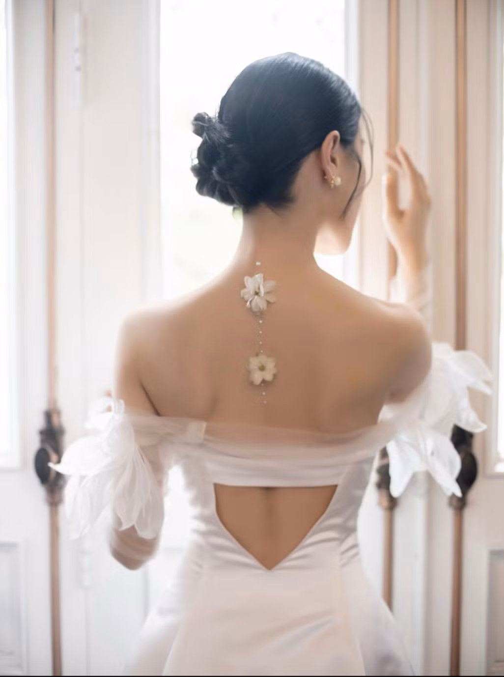 Loạt ảnh "nhá hàng" của Vũ Cát Tường và bạn đời trước thềm lễ thành đôi.