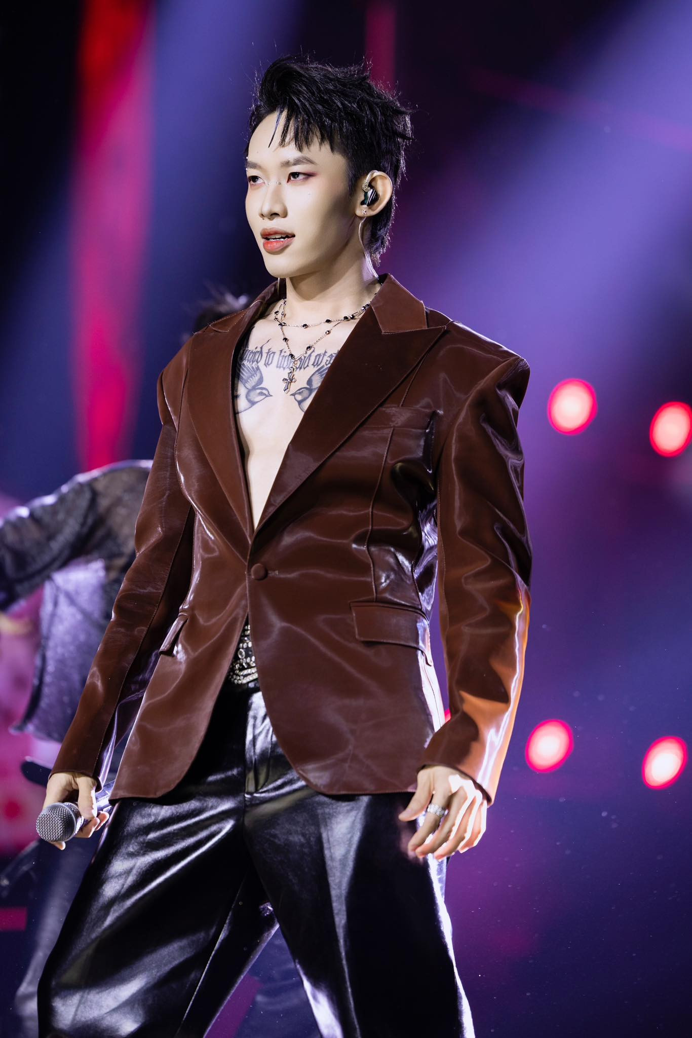 Nhan sắc "nét căng" của Kay Trần tại concert ATVNCG. Nhan sắc "nét căng" của Kay Trần tại concert ATVNCG.