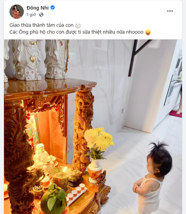 Hình ảnh từng &quot;gây bão&quot; của nhóc tỳ nhà Đông Nhi vào đêm Giao thừa.