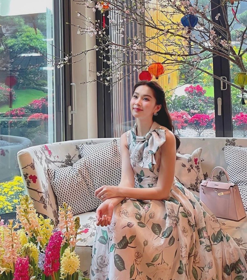 Hoa hậu Đặng Thu Thảo và nhan sắc ngày một "thăng hạng" dịp năm mới.