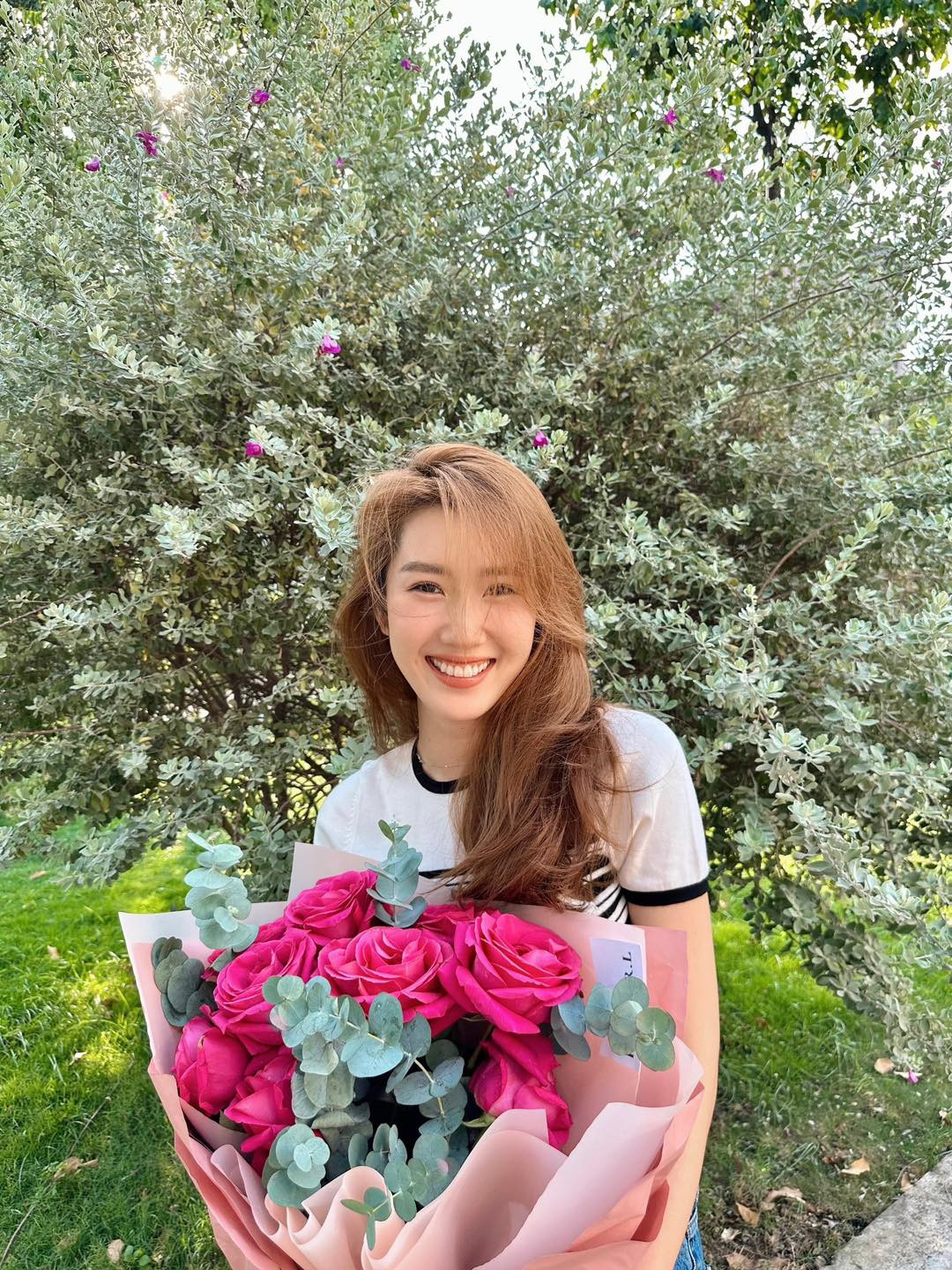 Người hâm mộ mong Thúy Ngân dành thời gian nghỉ ngơi, ăn uống hợp lý để có sức khỏe tốt.