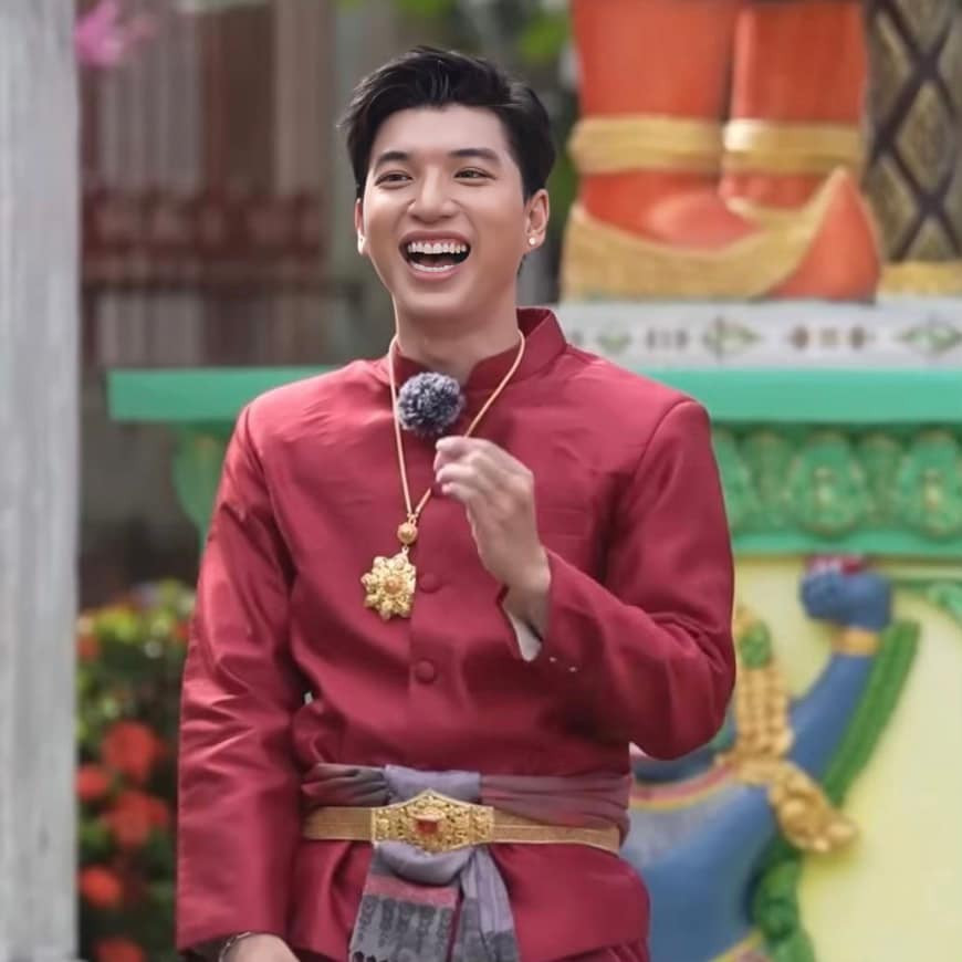 HIEUTHUHAI thực hiện thử thách đọc chữ "mượt mà" trong tập mới nhất của 2 Ngày 1 Đêm. HIEUTHUHAI thực hiện thử thách đọc chữ "mượt mà" trong tập mới nhất của 2 Ngày 1 Đêm.