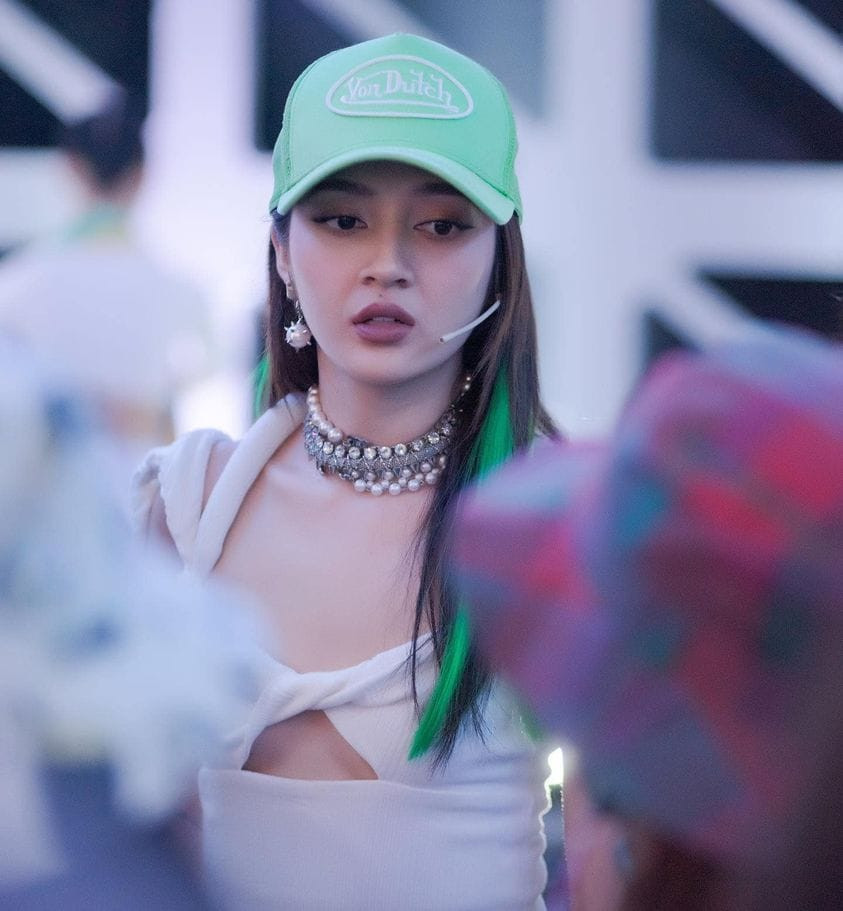 Việc trở thành đội trưởng tại Street Dance Vietnam khiến Bảo Anh nhận về nhiều luồng ý kiến trái chiều với các phần thể hiện solo về kỹ năng vũ đạo. Việc trở thành đội trưởng tại Street Dance Vietnam khiến Bảo Anh nhận về nhiều luồng ý kiến trái chiều với các phần thể hiện solo về kỹ năng vũ đạo.