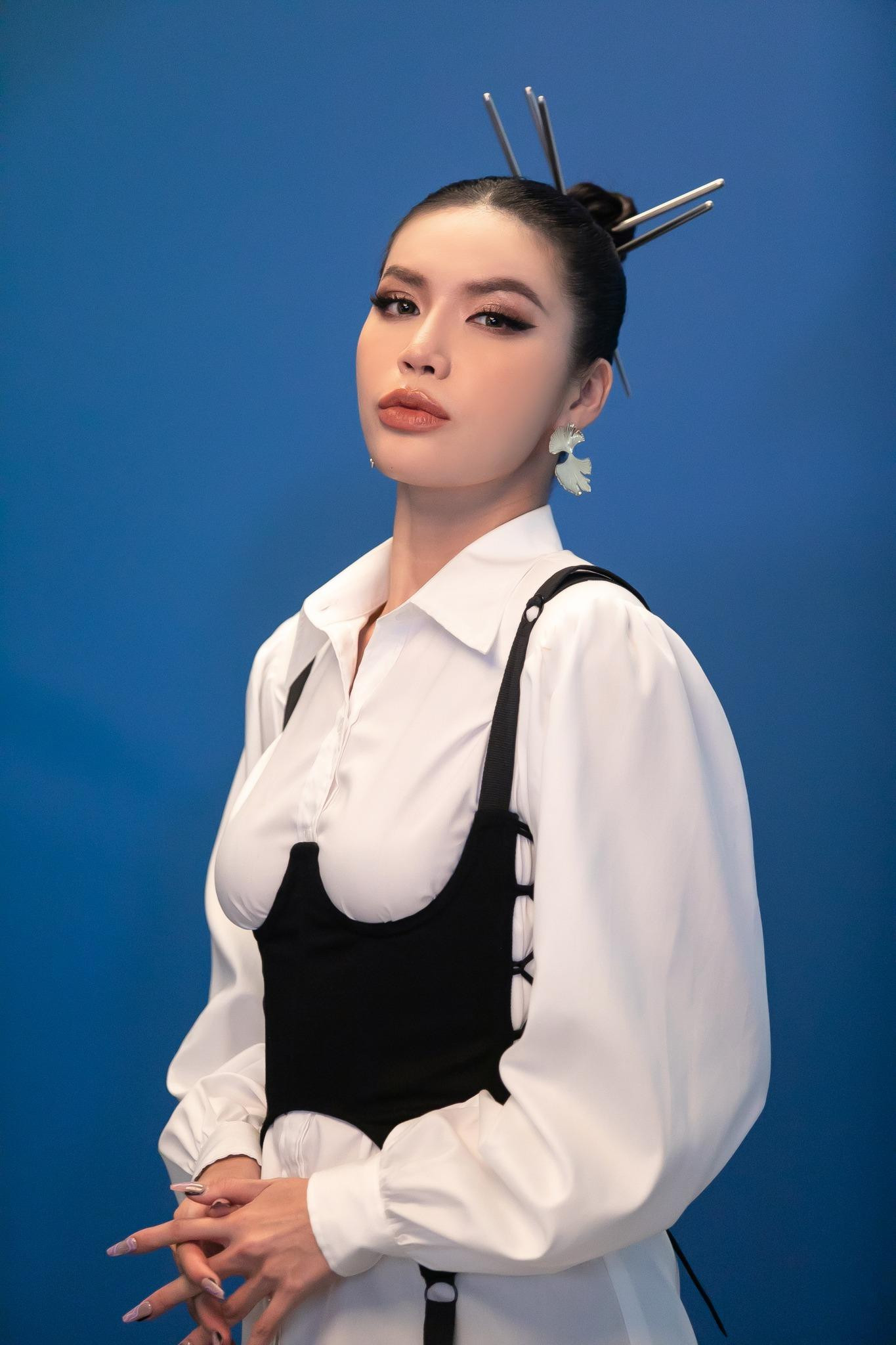 Minh Tú từng lên tiếng bênh vực Lê Bống sau tranh cãi về màn biểu diễn trên sàn runway.