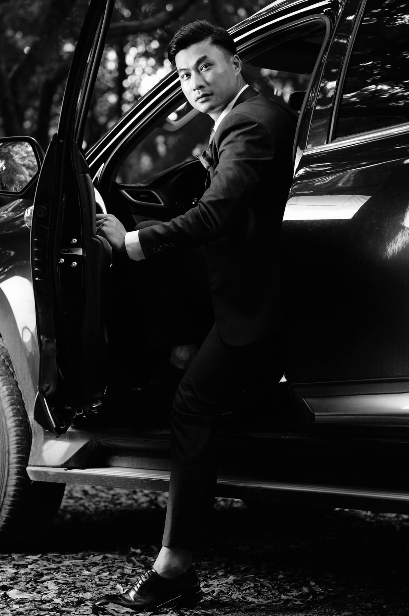 Nam diễn viên Duy Hưng điển trai trong bộ ảnh mừng sinh nhật tuổi 33. Nam diễn viên Duy Hưng điển trai trong bộ ảnh mừng sinh nhật tuổi 33.