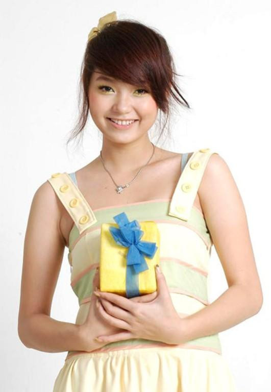 Minh Hằng những năm 2008 - 2010 đã có sự định hình về phong cách thời trang riêng.