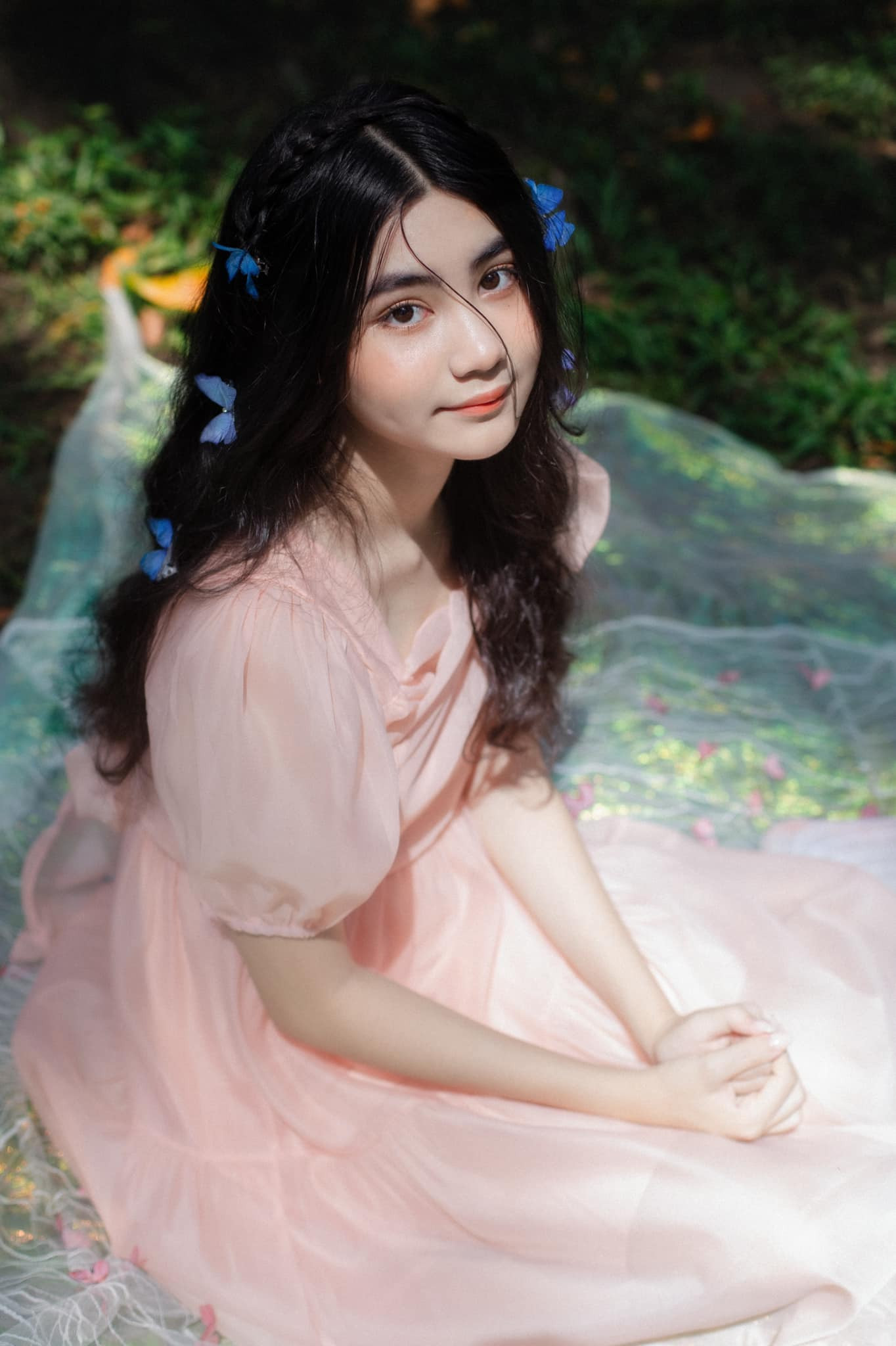 Vẻ đẹp trong trẻo như thiên thần của con gái MC Quyền Linh. Vẻ đẹp trong trẻo như thiên thần của con gái MC Quyền Linh.